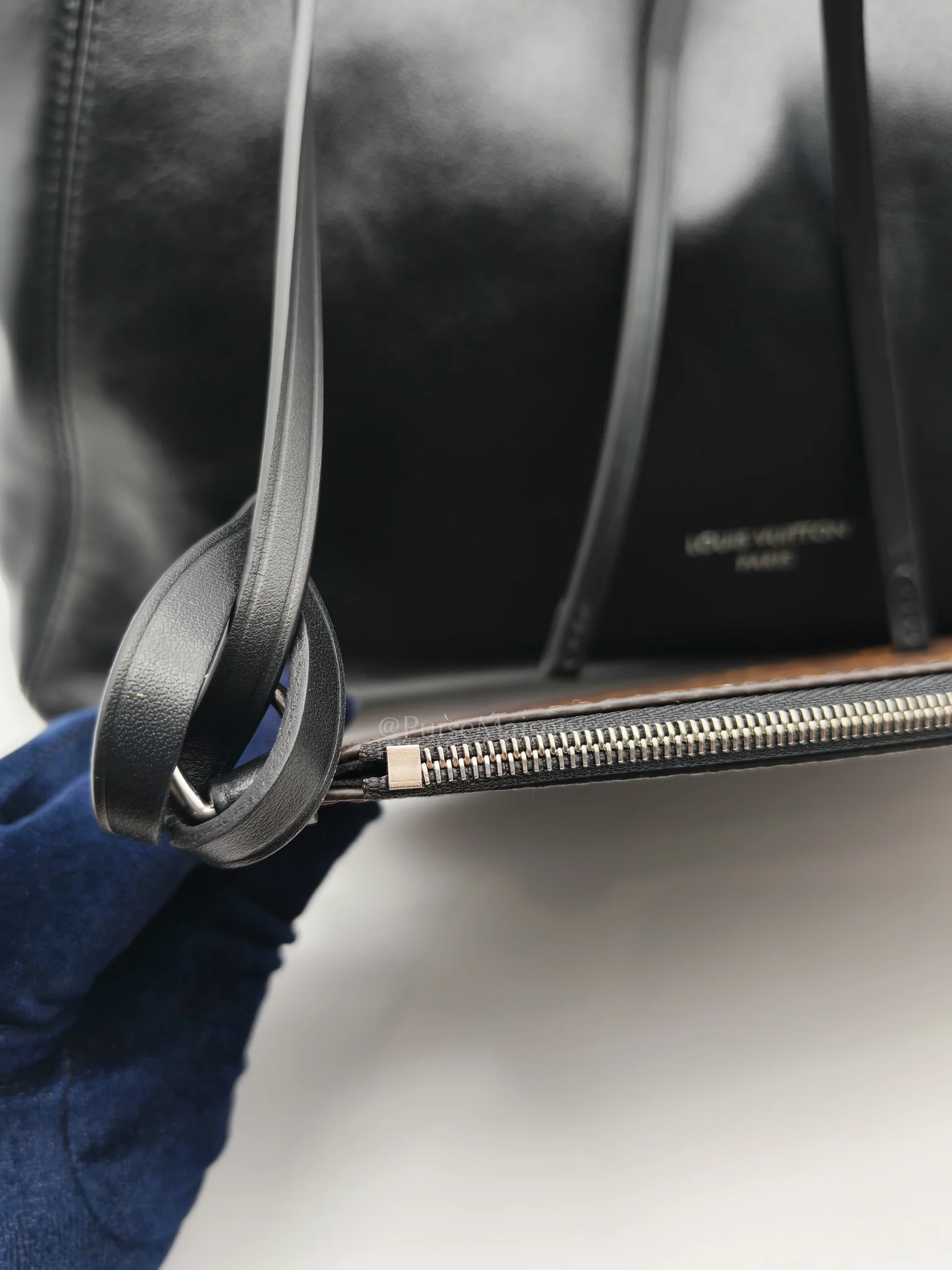 Louis Vuitton Carry All Vibe MM in Black Lambskin Leather & Silver Hardware Microchip - Image 22