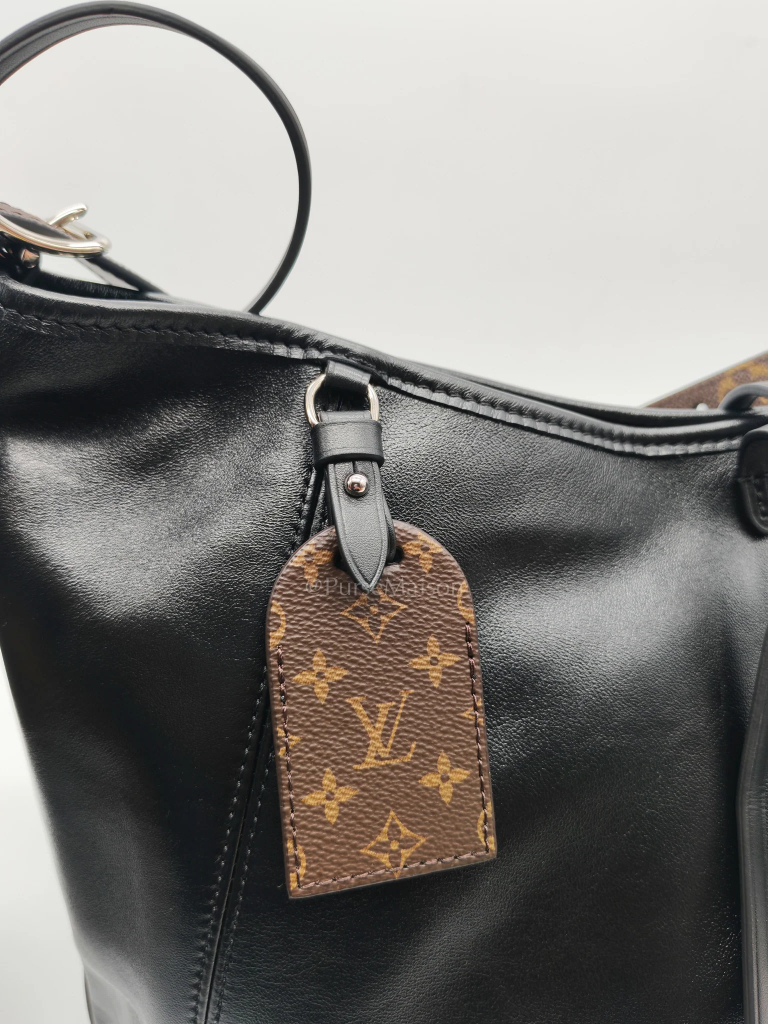 Louis Vuitton Carry All Vibe MM in Black Lambskin Leather & Silver Hardware Microchip - Image 26