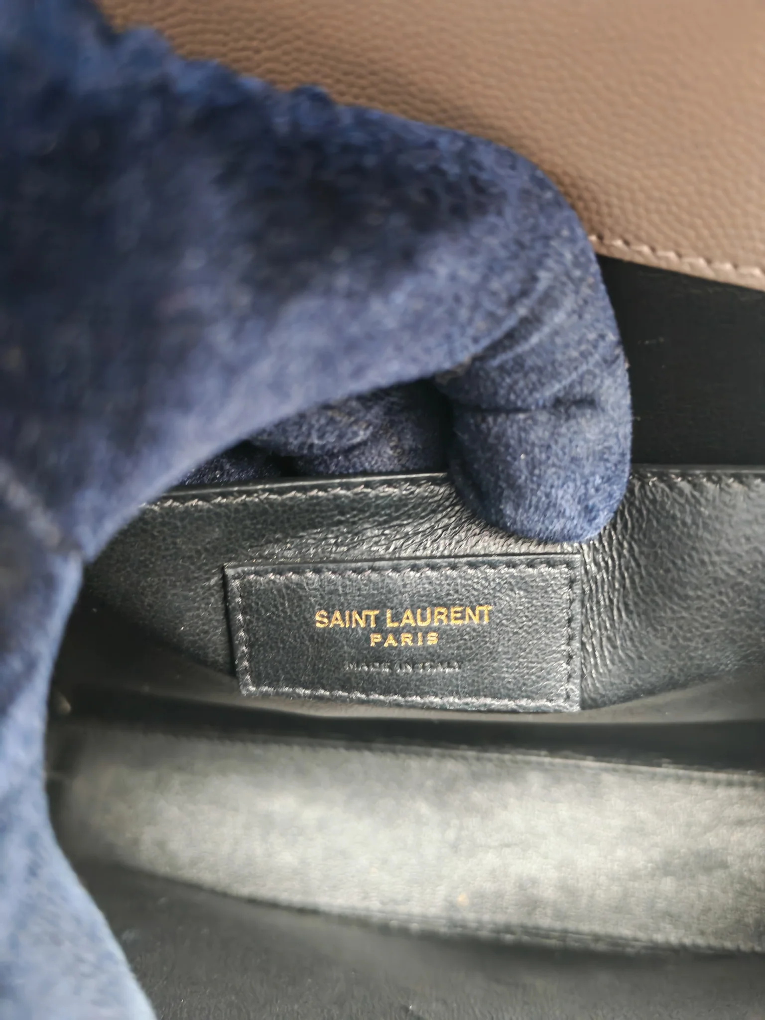 Yves Saint Laurent Cassandra Top Handle Medium in Dark Gray Grained Calfskin Leather - Image 25
