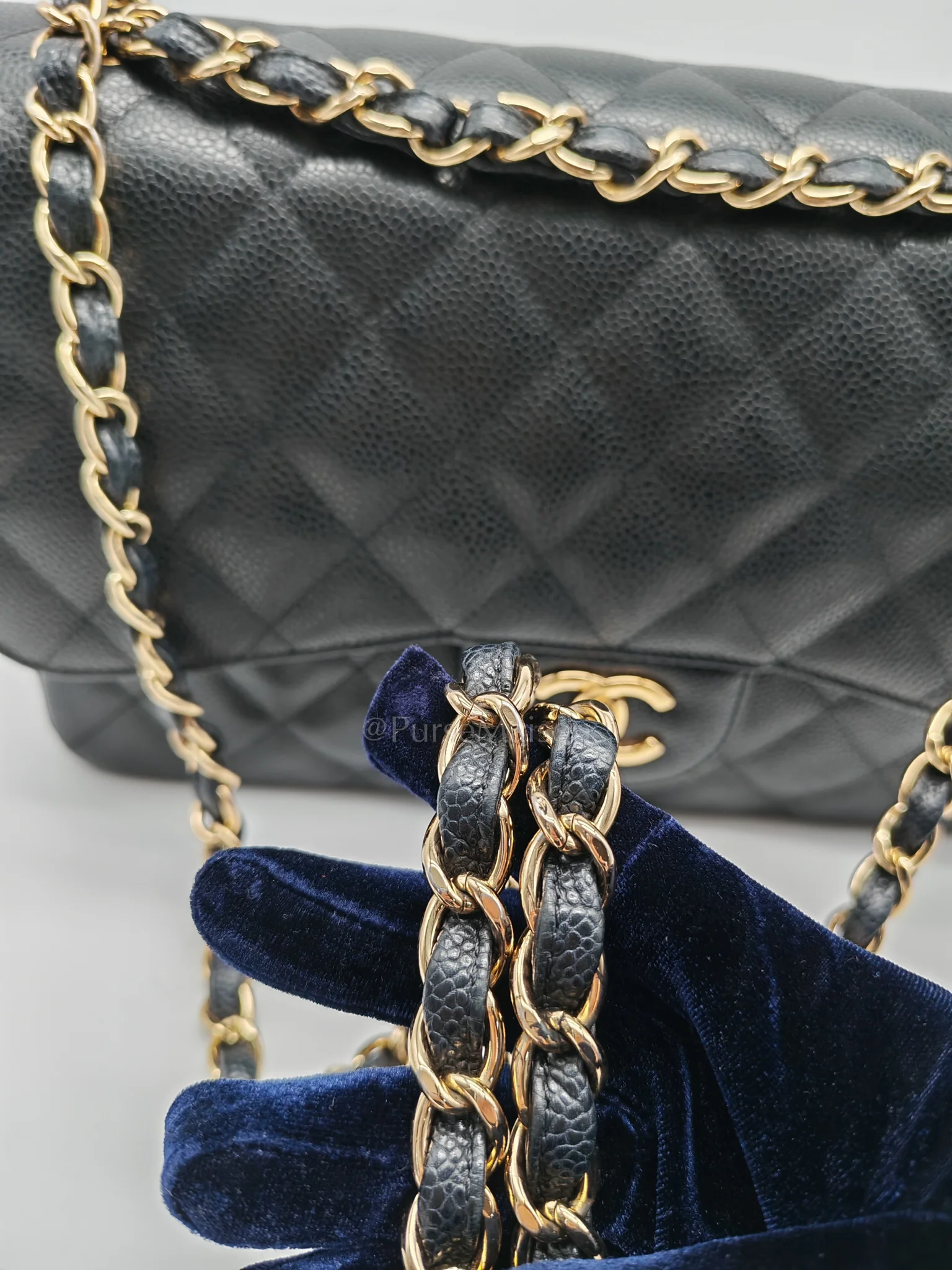Chanel Classic Double Flap Jumbo in Black Caviar Leather and Gold Hardware Series 14 - Image 14