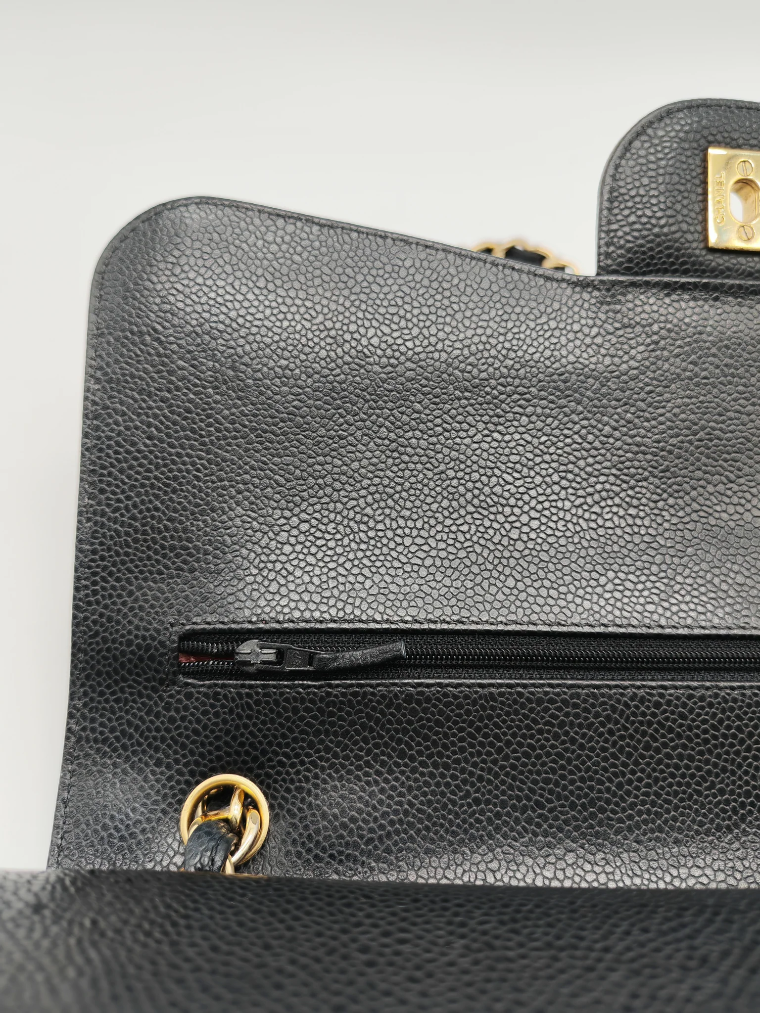 Chanel Classic Double Flap Jumbo in Black Caviar Leather and Gold Hardware Series 14 - Image 16