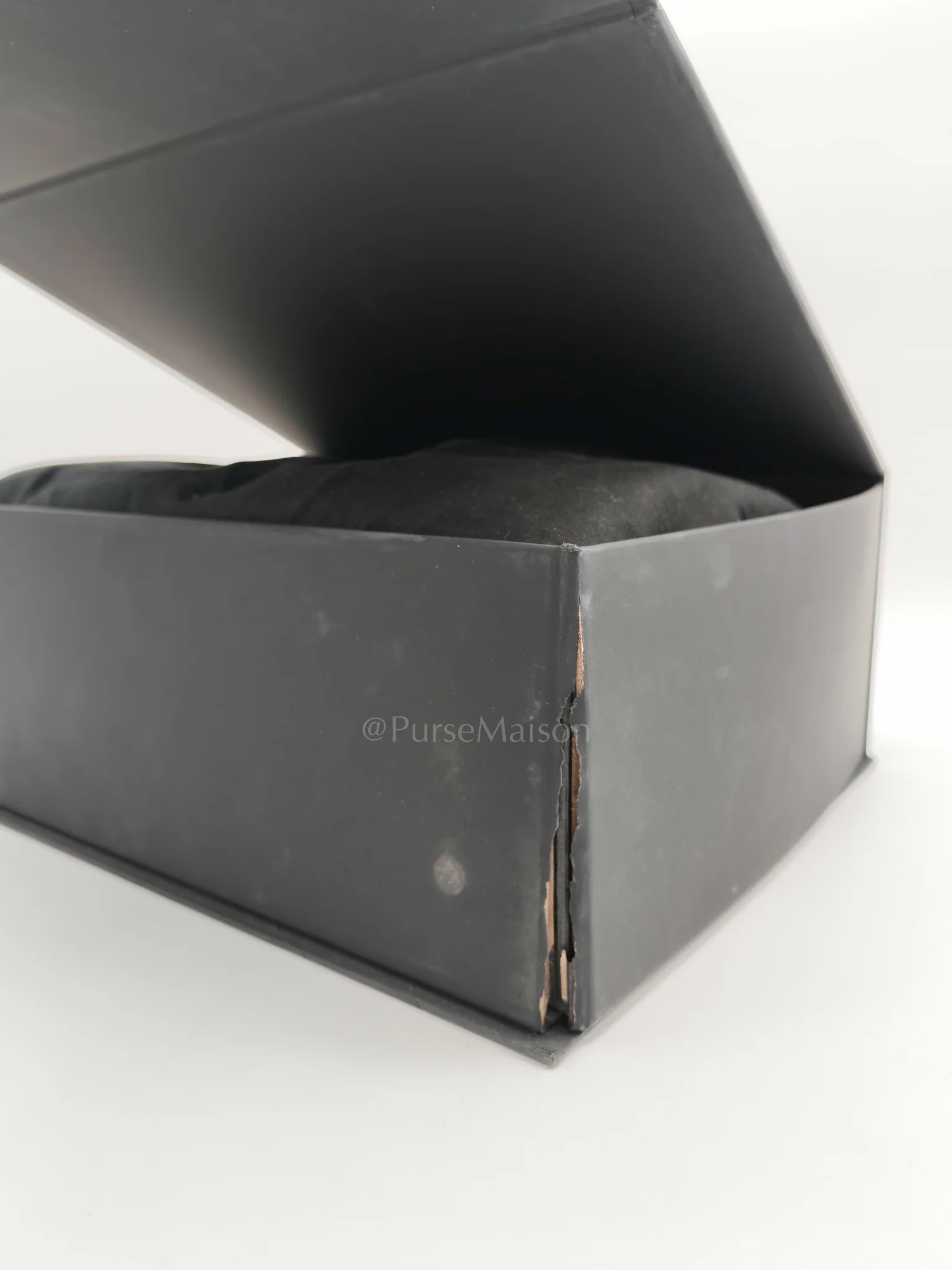 Chanel Classic Double Flap Jumbo in Black Caviar Leather and Gold Hardware Series 14 - Image 35