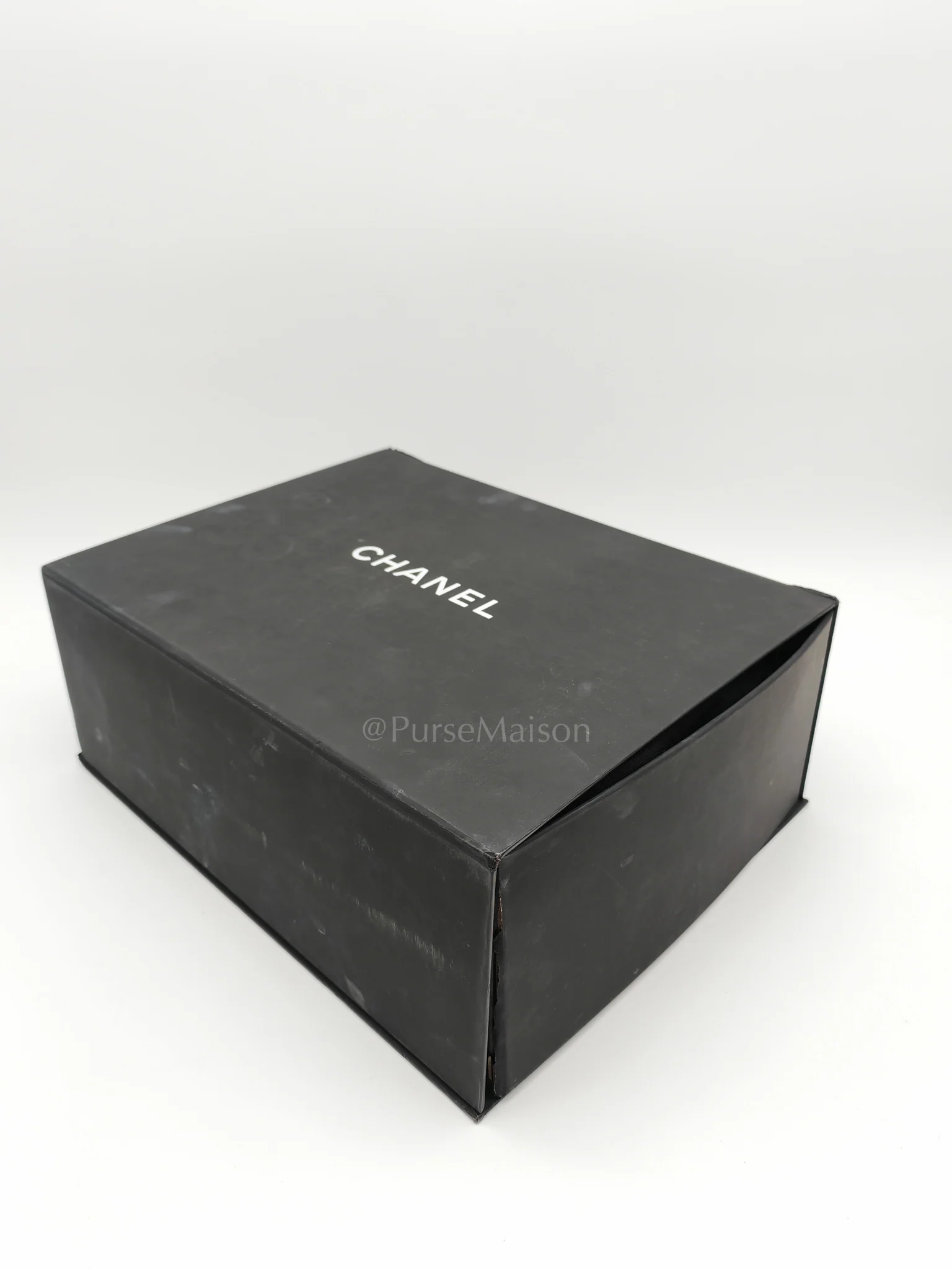 Chanel Classic Double Flap Jumbo in Black Caviar Leather and Gold Hardware Series 14 - Image 40