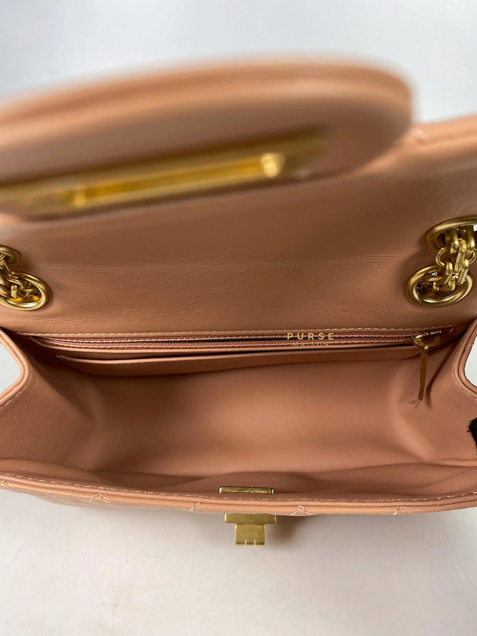 Chanel Chanel 2.55 Mini Reissue Salmon distressed calfskin & Aged Gold Hardware (Microchip) - Image 12