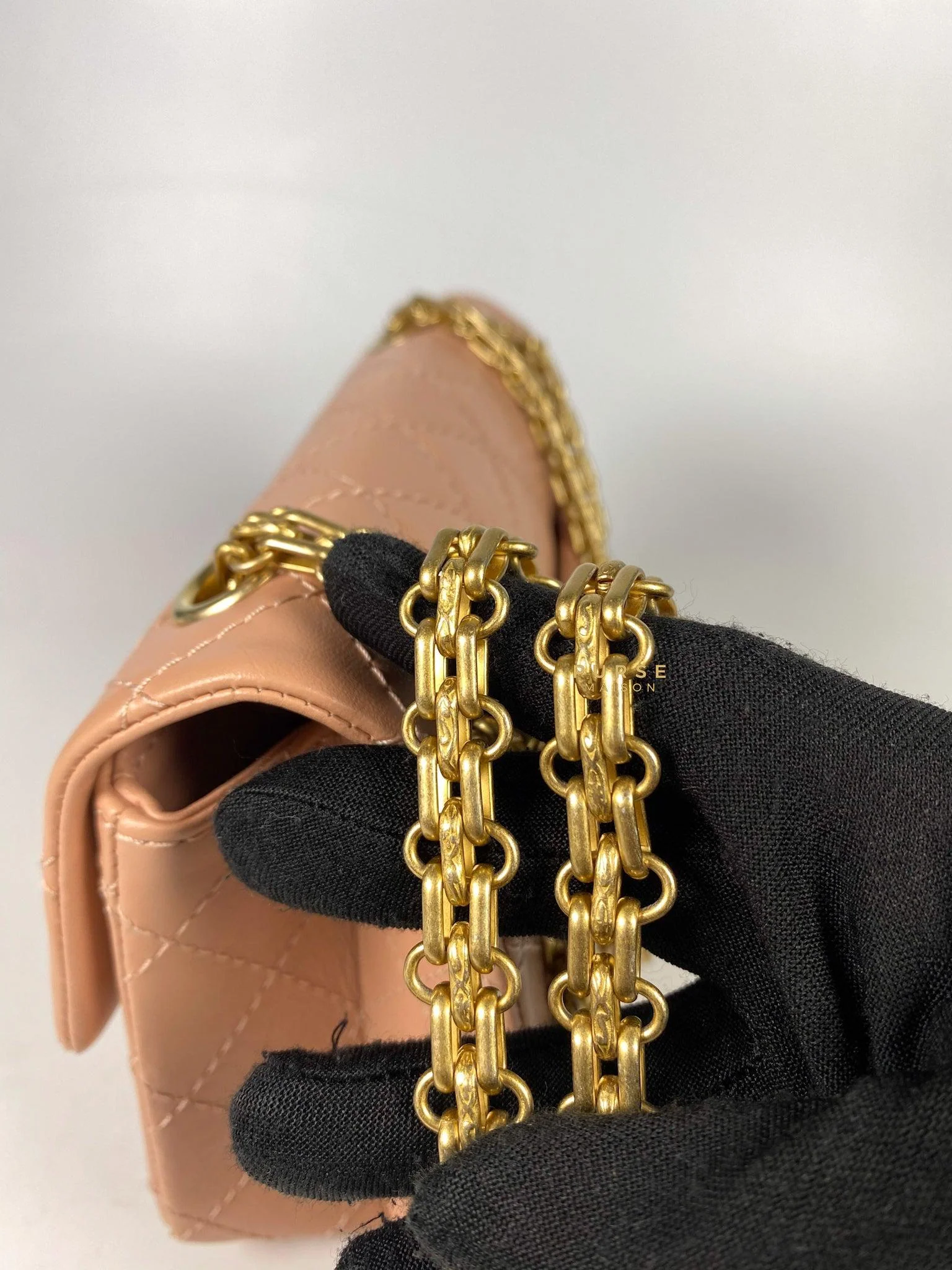 Chanel Chanel 2.55 Mini Reissue Salmon distressed calfskin & Aged Gold Hardware (Microchip) - Image 15