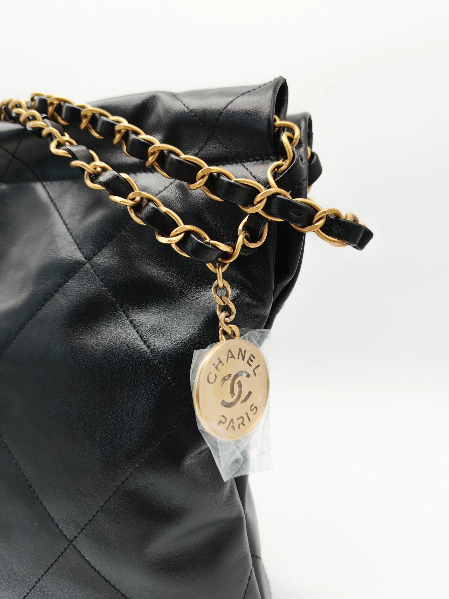 Chanel 22 Small in Black Quilted Shiny Calfskin Leather and Aged Gold Hardware (Microchip) - Image 14