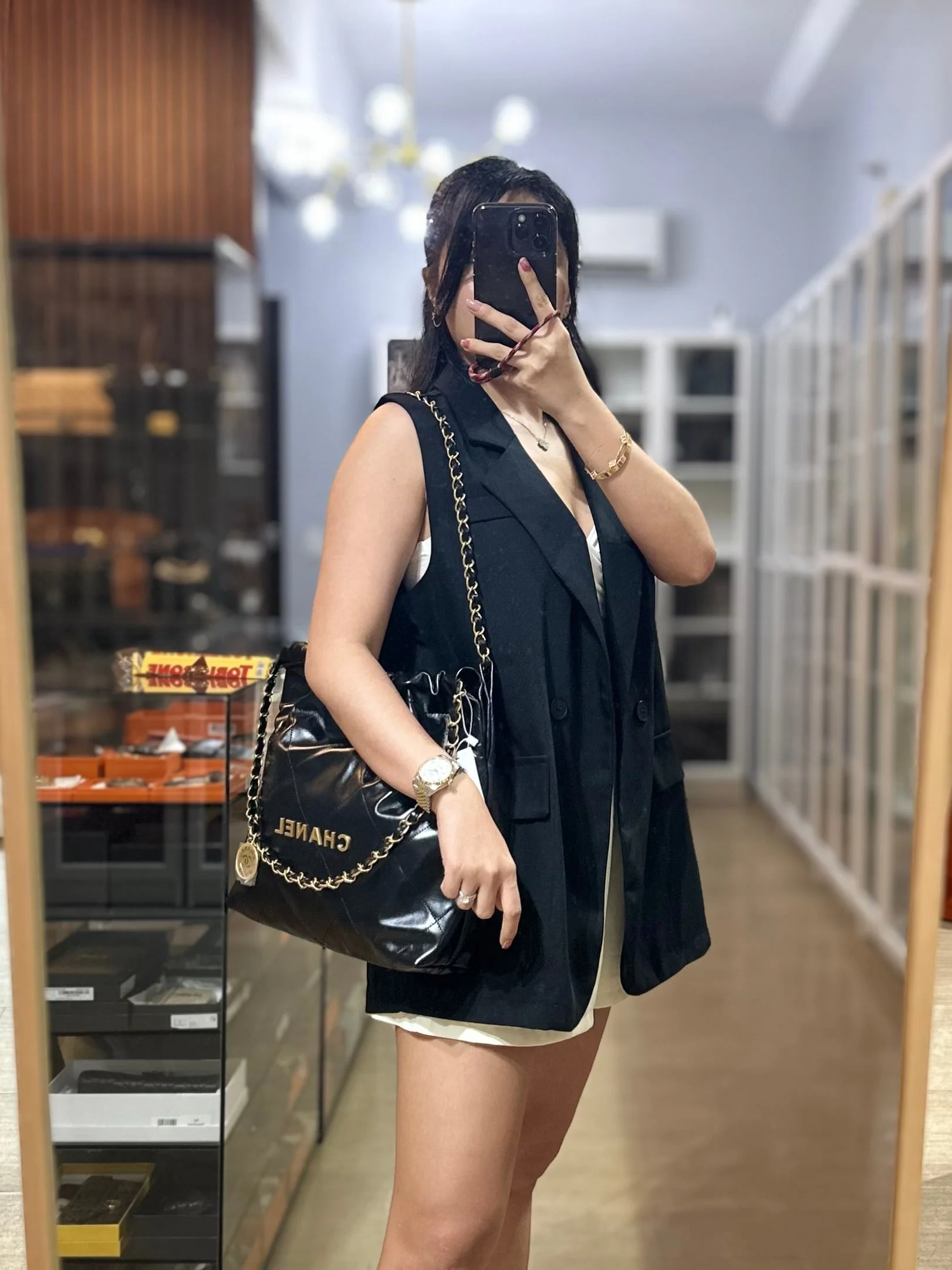 Chanel 22 Small in Black Quilted Shiny Calfskin Leather and Aged Gold Hardware (Microchip) - Image 28