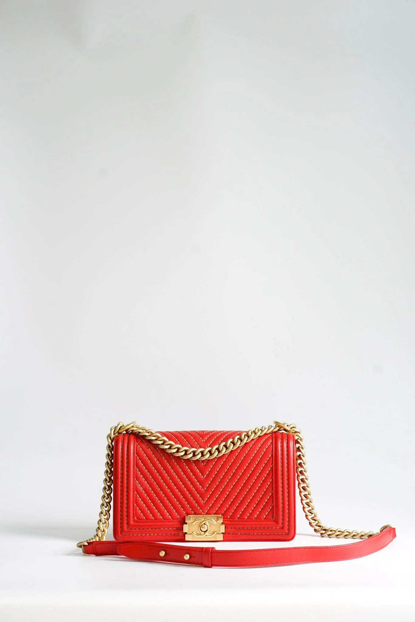 Chanel Chanel Boy Red Studded Chevron Old Medium Limited Edition Calfskin Series 23 - Image 3