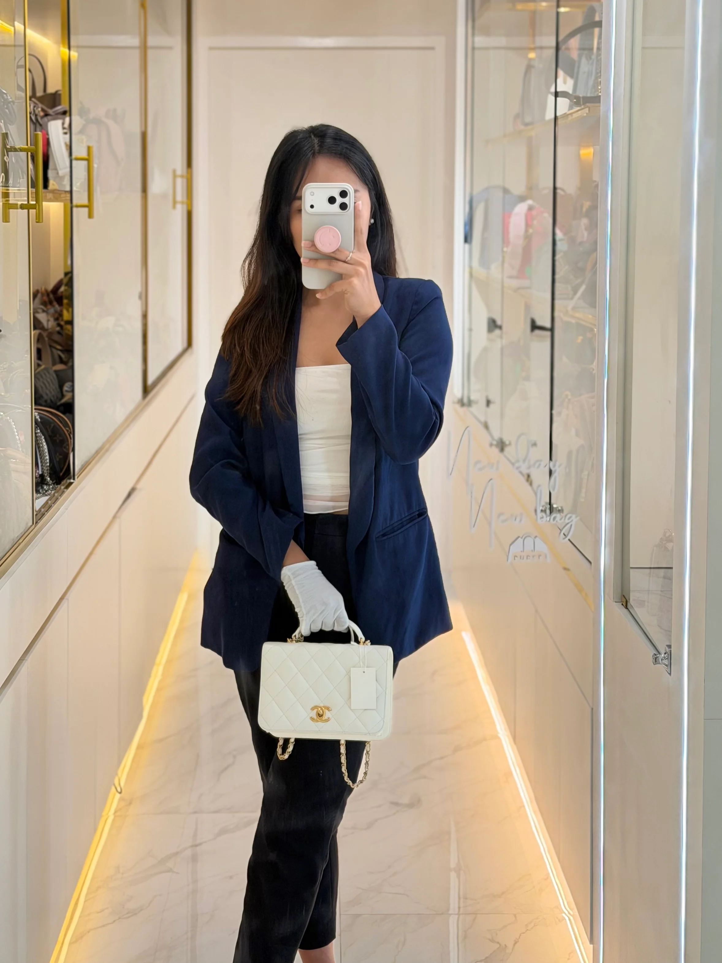 Chanel Full Flap Top Handle in White Caviar Calfskin Leather and Aged Gold Hardware (Microchip) - Image 36