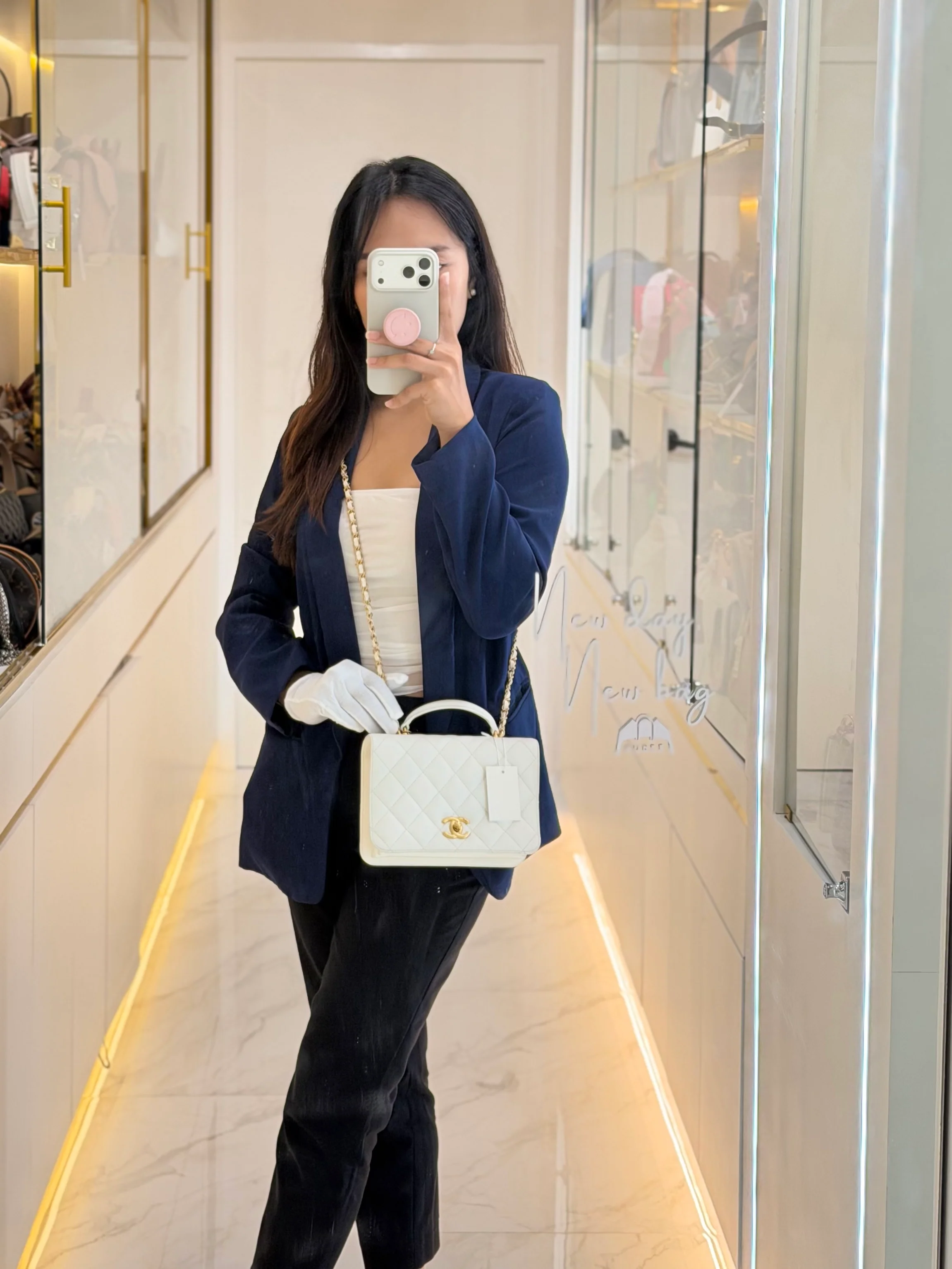 Chanel Full Flap Top Handle in White Caviar Calfskin Leather and Aged Gold Hardware (Microchip) - Image 37