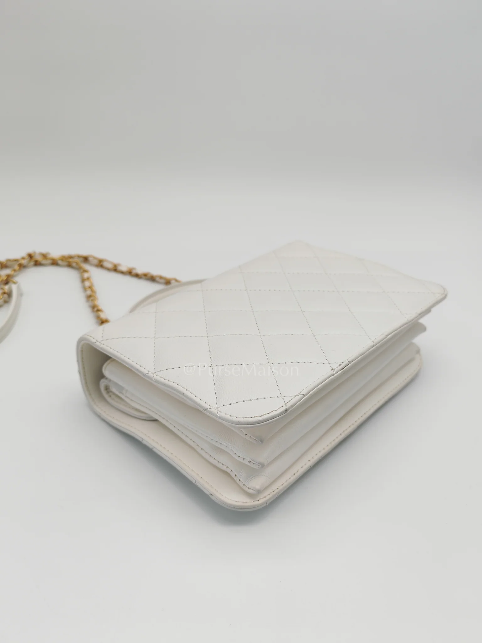 Chanel Full Flap Top Handle in White Caviar Calfskin Leather and Aged Gold Hardware (Microchip) - Image 9