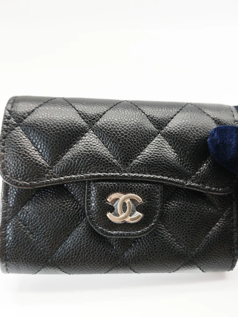 Chanel Classic Flap Card Holder Double Compartment in Black Quilted Caviar Leather and Silver Hardware (Microchip) - Image 12