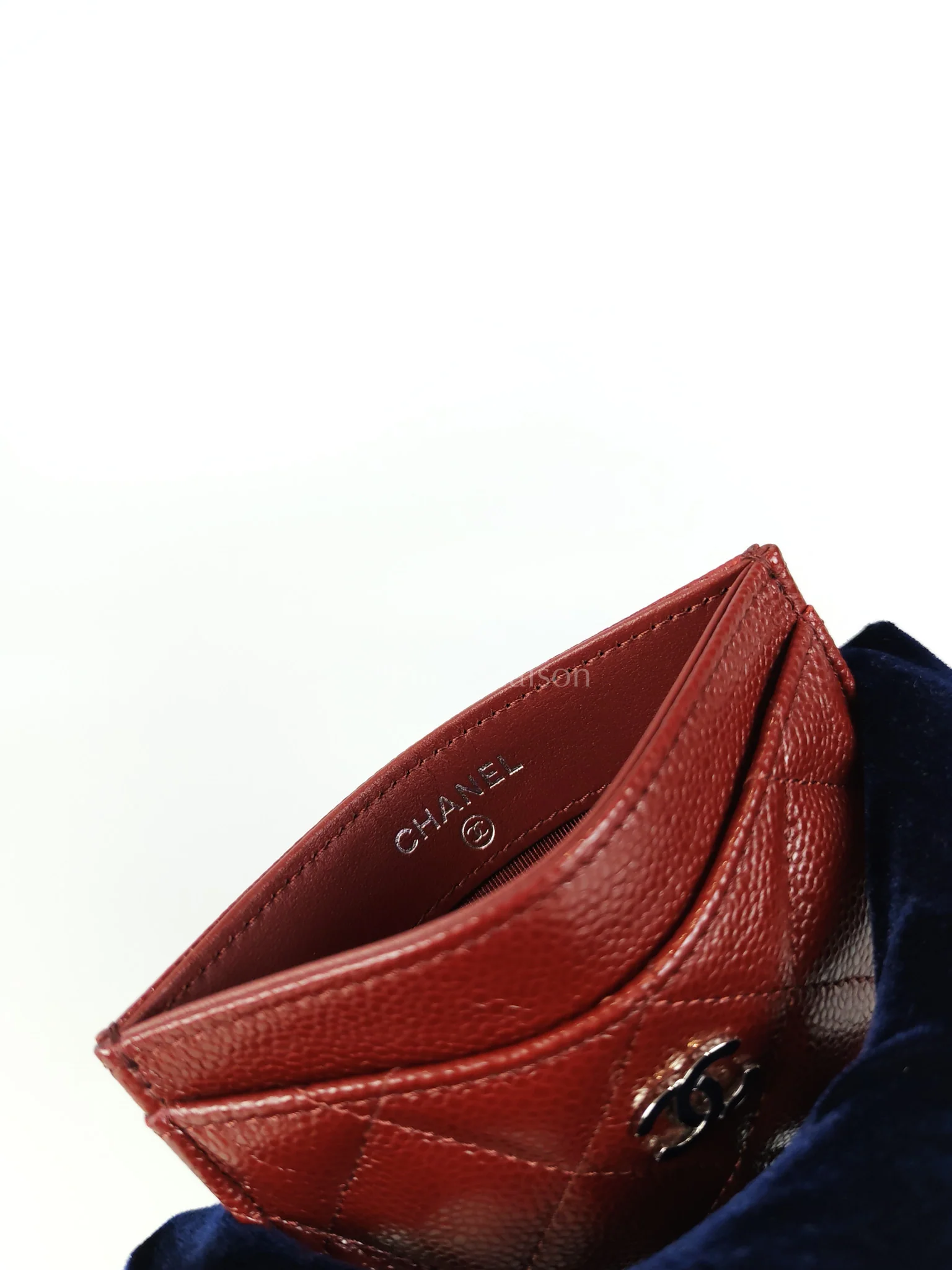 Chanel Classic Flat Card Holder in Burgundy Caviar Leather Silver Hardware (Series 30) - Image 16