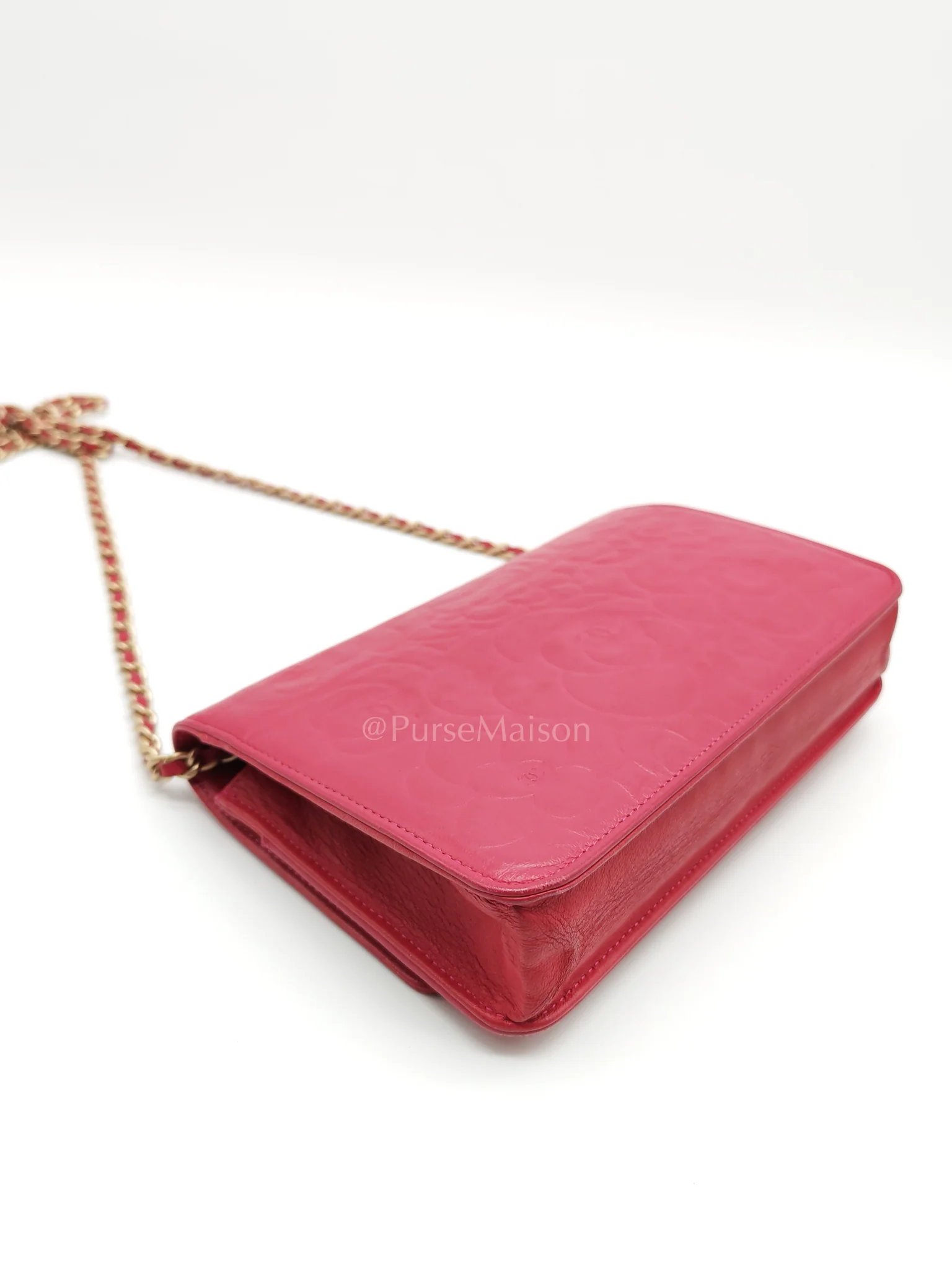 Chanel Wallet On Chain (WOC) Camellia Flap Fuchsia Calfskin and Aged Gold Hardware Series 16 - Image 10