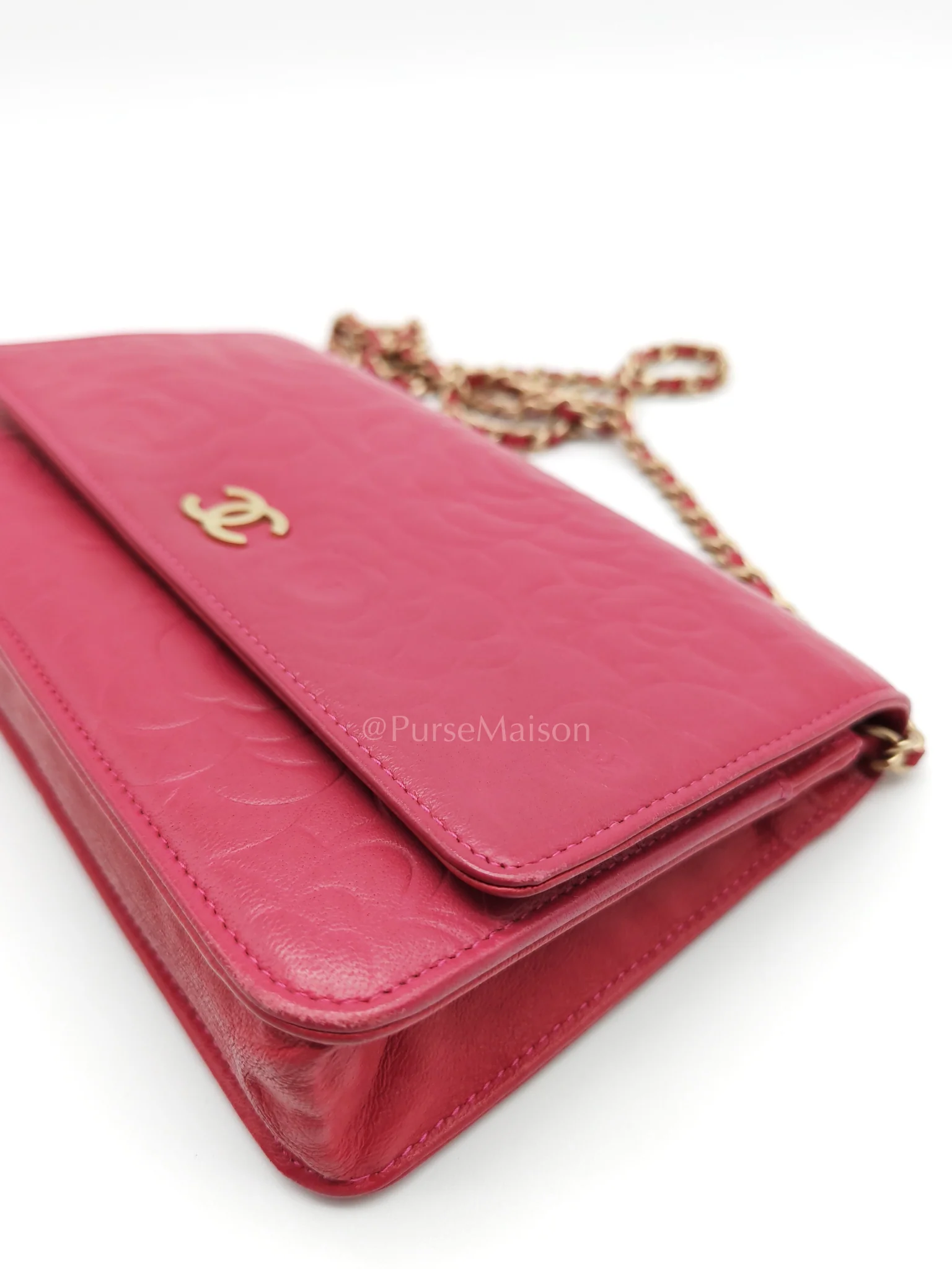 Chanel Wallet On Chain (WOC) Camellia Flap Fuchsia Calfskin and Aged Gold Hardware Series 16 - Image 14