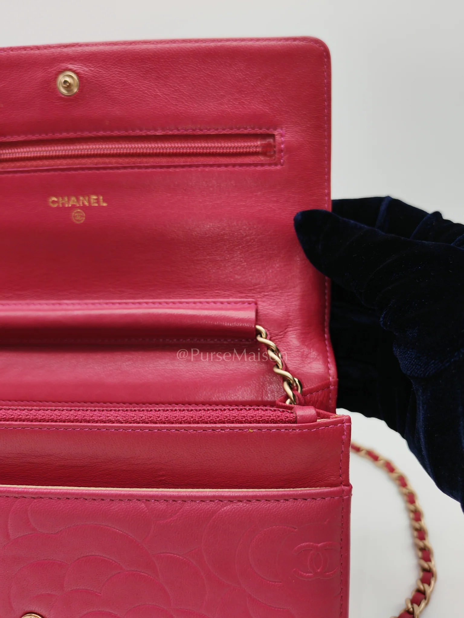Chanel Wallet On Chain (WOC) Camellia Flap Fuchsia Calfskin and Aged Gold Hardware Series 16 - Image 24