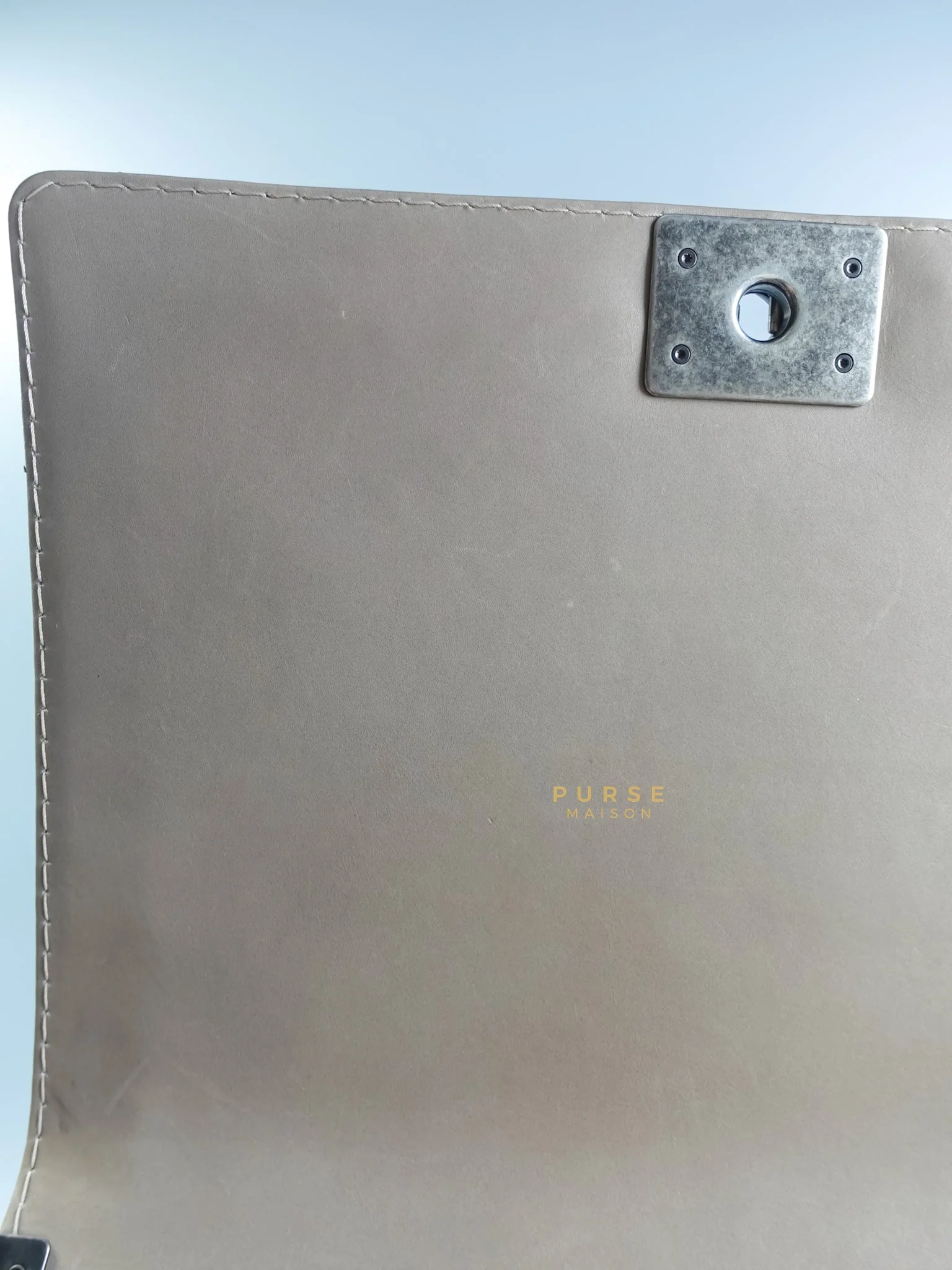 Chanel Le Boy Taupe Large Calfskin Leather and Ruthenium Hardware (Series 18) - Image 21