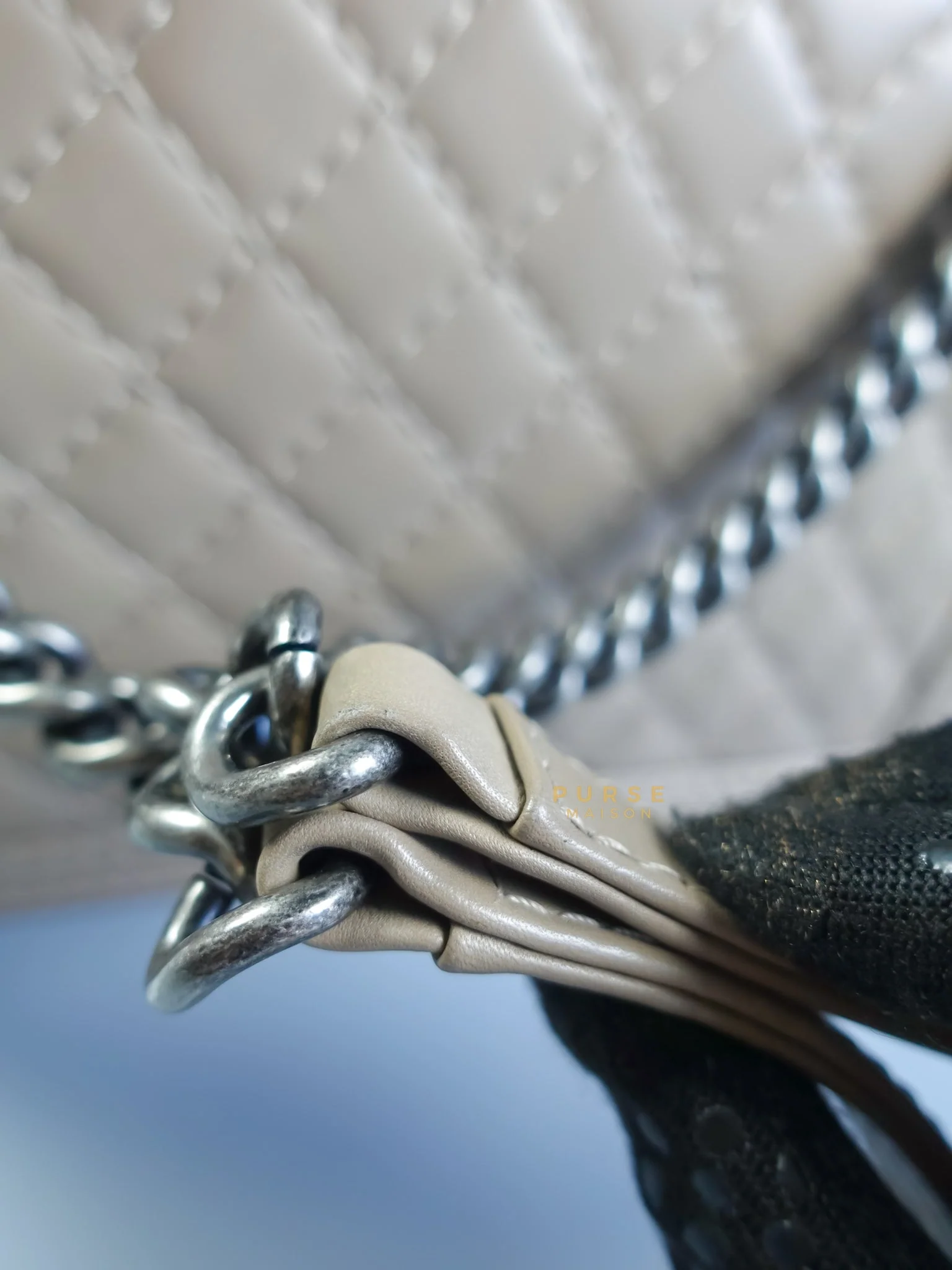 Chanel Le Boy Taupe Large Calfskin Leather and Ruthenium Hardware (Series 18) - Image 27