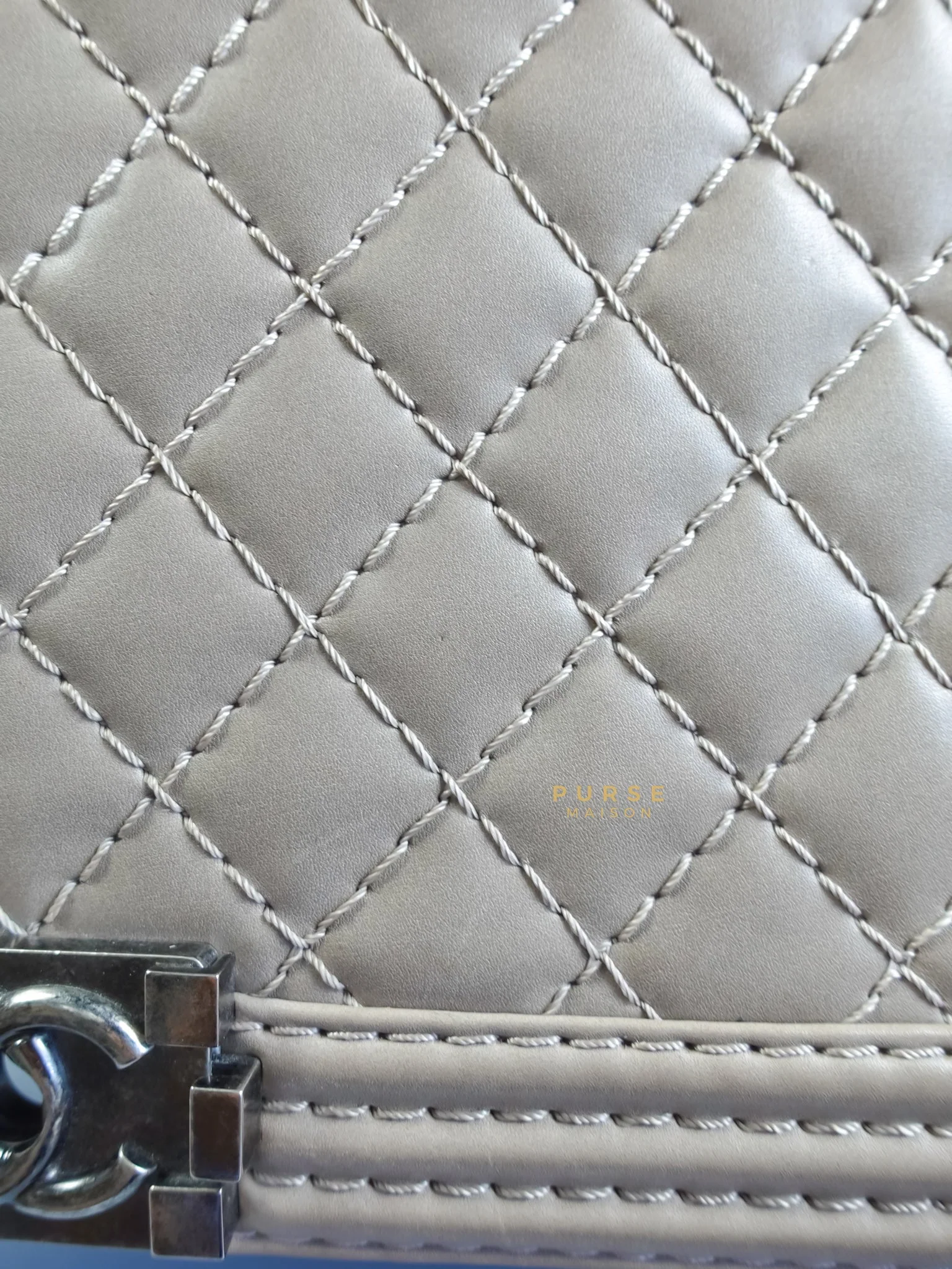 Chanel Le Boy Taupe Large Calfskin Leather and Ruthenium Hardware (Series 18) - Image 32