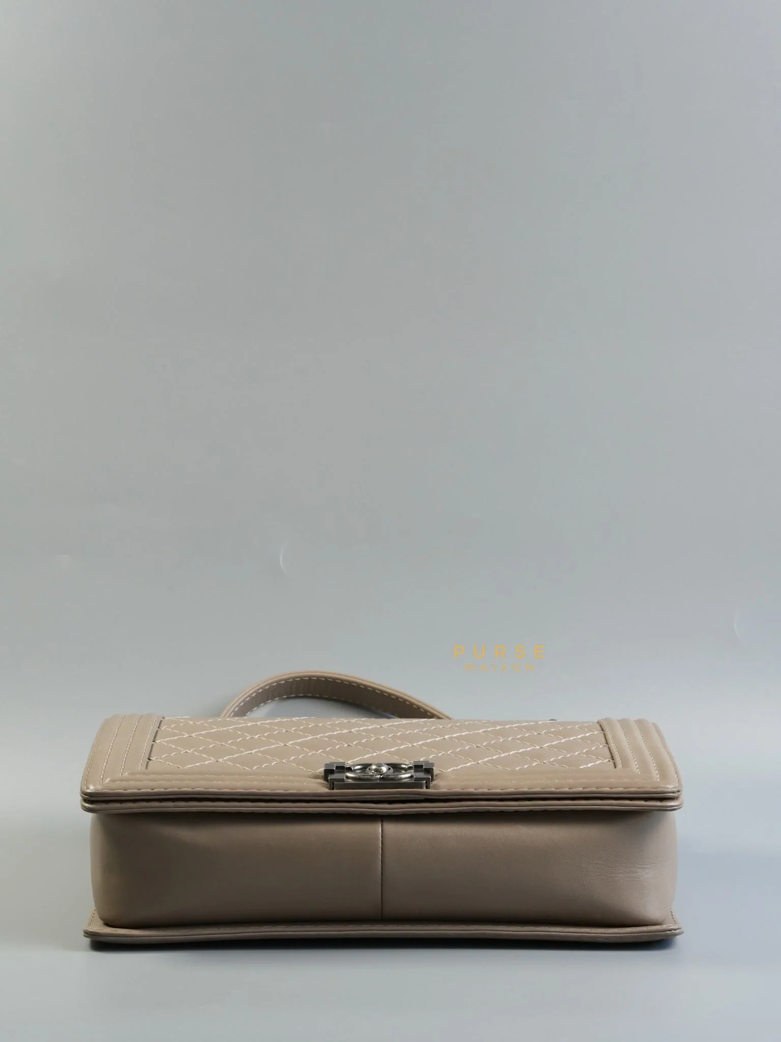 Chanel Le Boy Taupe Large Calfskin Leather and Ruthenium Hardware (Series 18) - Image 6