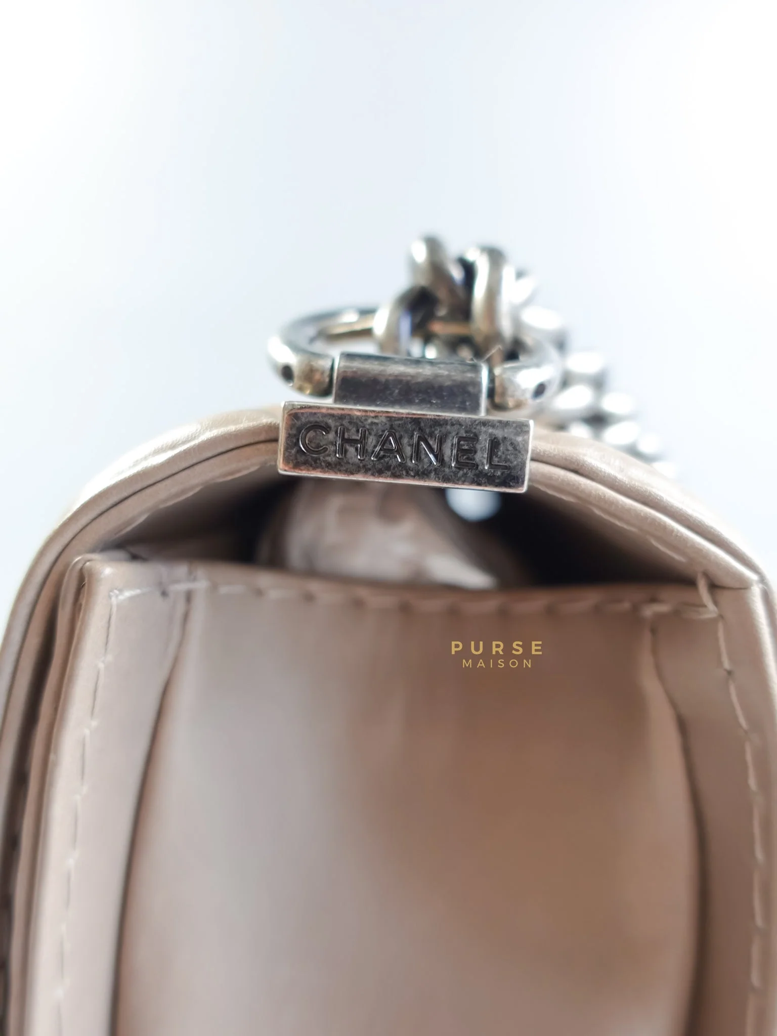 Chanel Le Boy Taupe Large Calfskin Leather and Ruthenium Hardware (Series 18) - Image 7