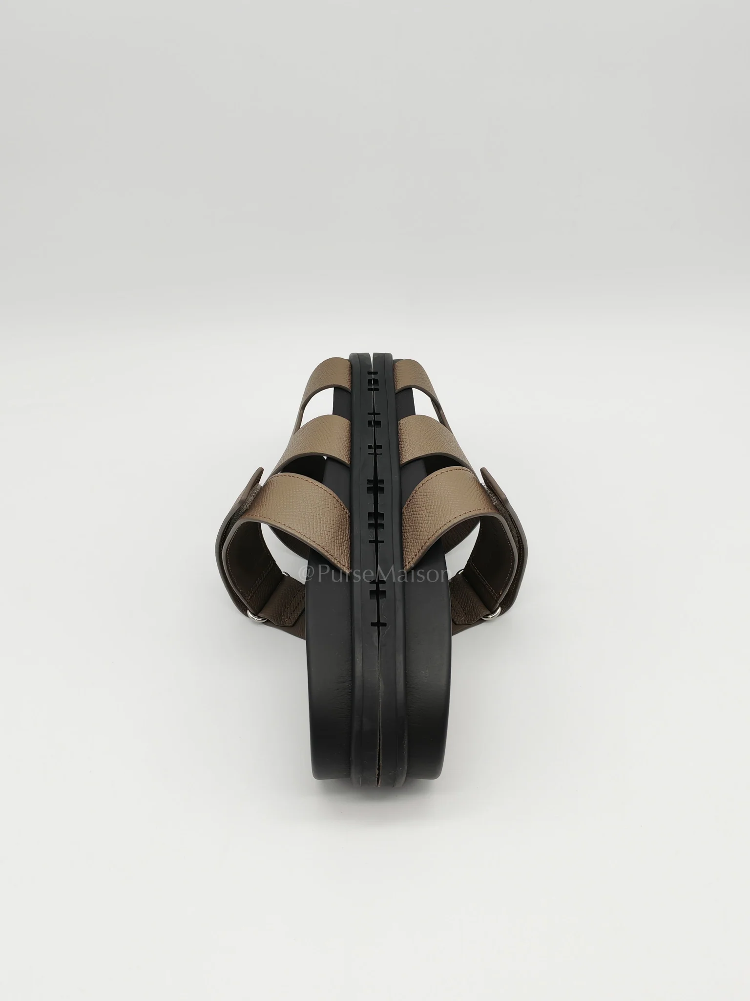 Hermes Chypre in Etoupe Epsom Leather Sandals Size 38EU (24 cm) - Image 4