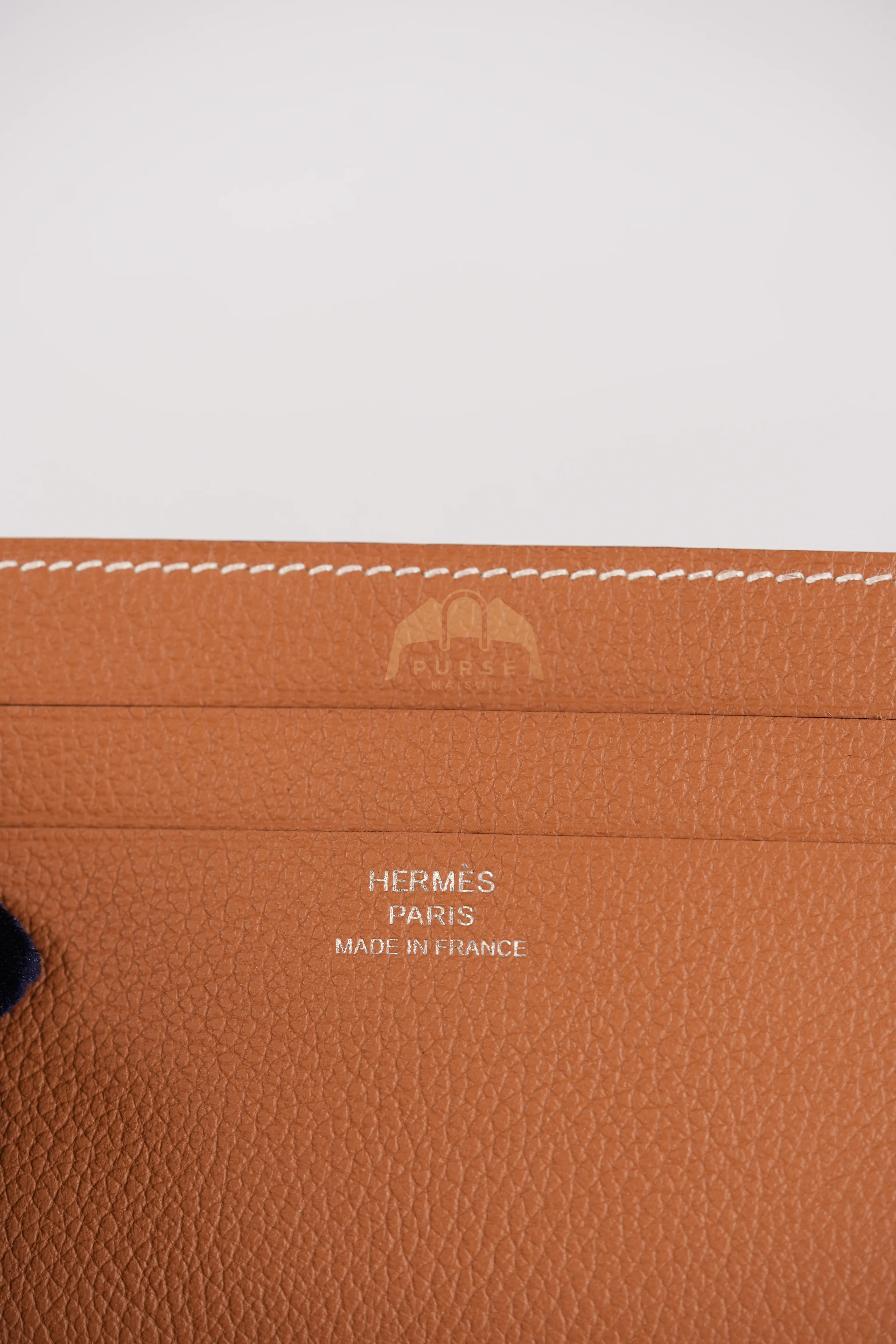 Hermes Citizen Twill Card Hold in Gold Evercolor Leather Stamp W (2024) - Image 12