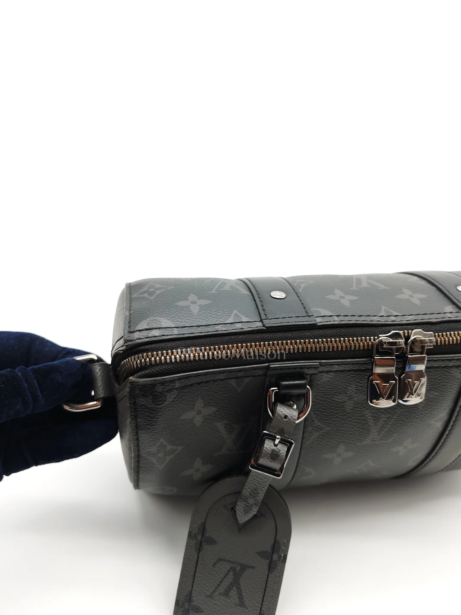 Louis Vuitton City Keepall Shoulder Bag in Monogram Eclipse Canvas (Microchip) - Image 23