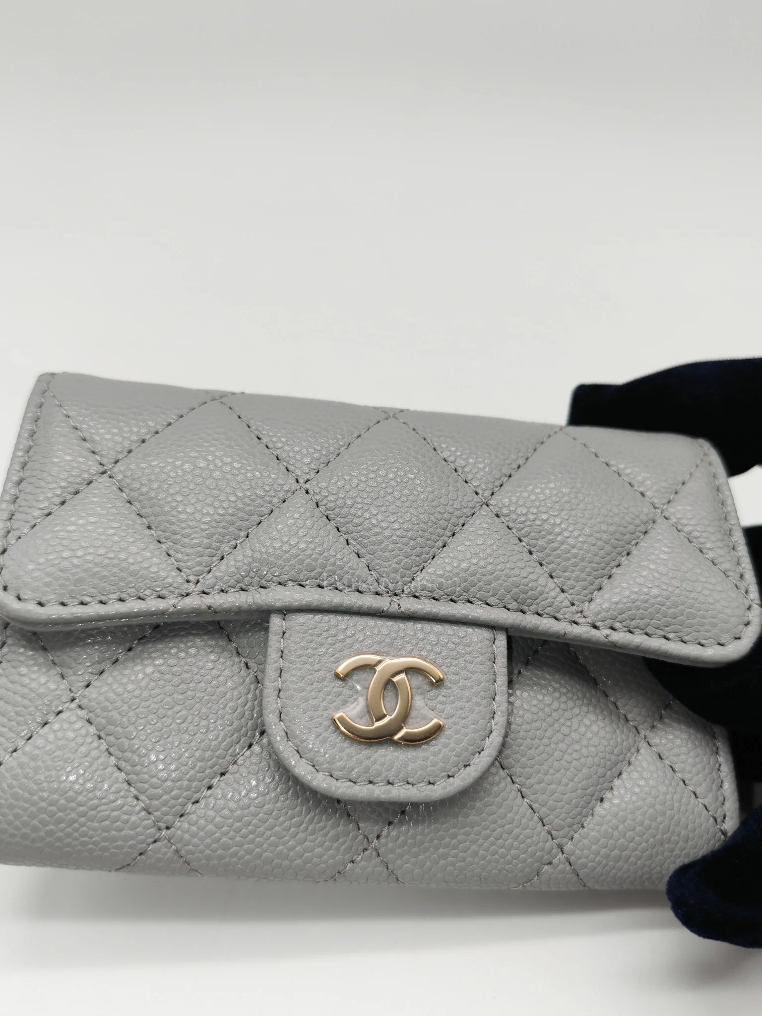 Chanel Classic Card Holder in Gray Caviar Leather Light Gold Hardware (Microchip) - Image 14