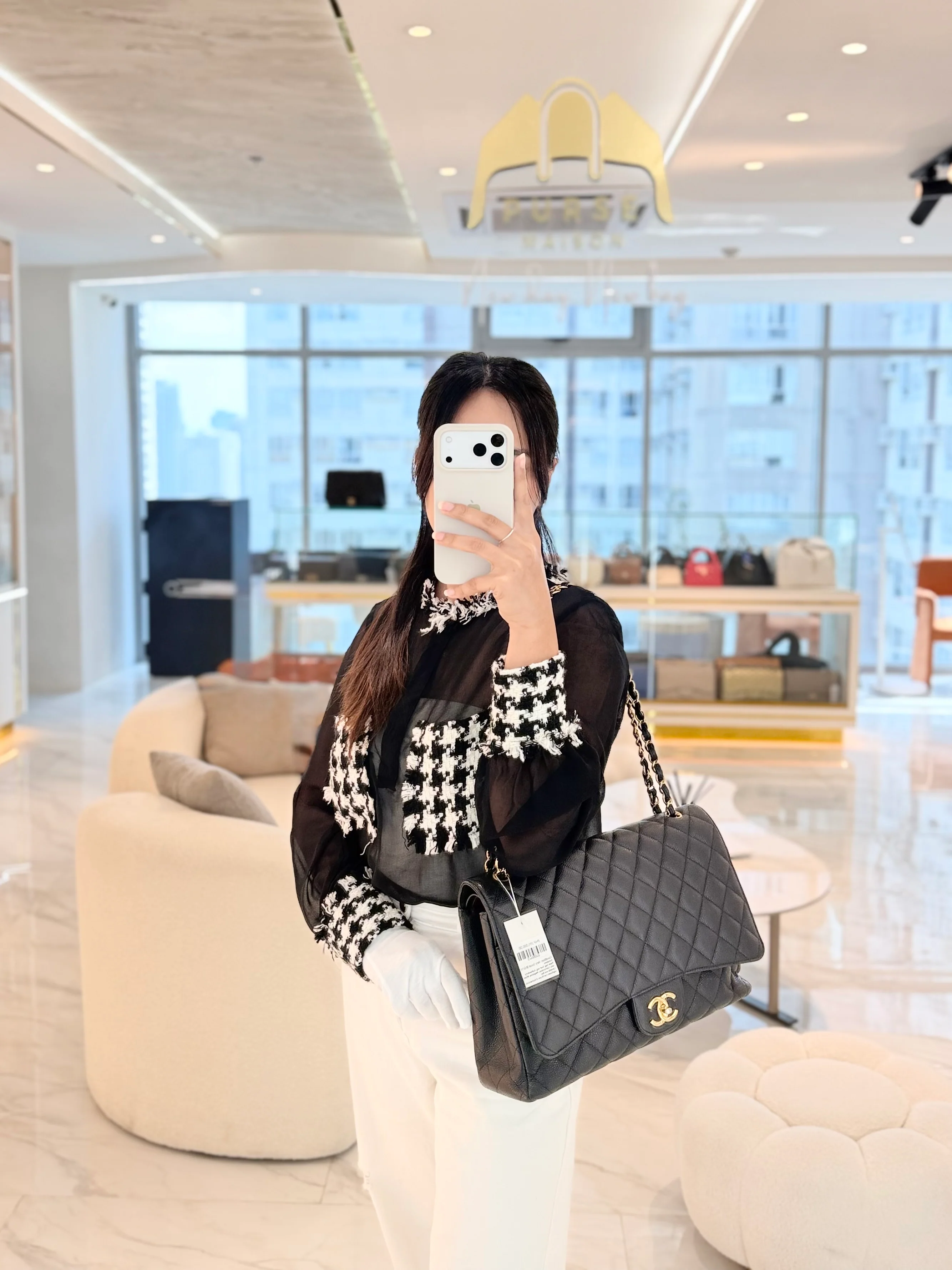 Chanel Classic Double Flap Maxi in Black Caviar Leather & Gold Hardware (Series 19) - Image 105