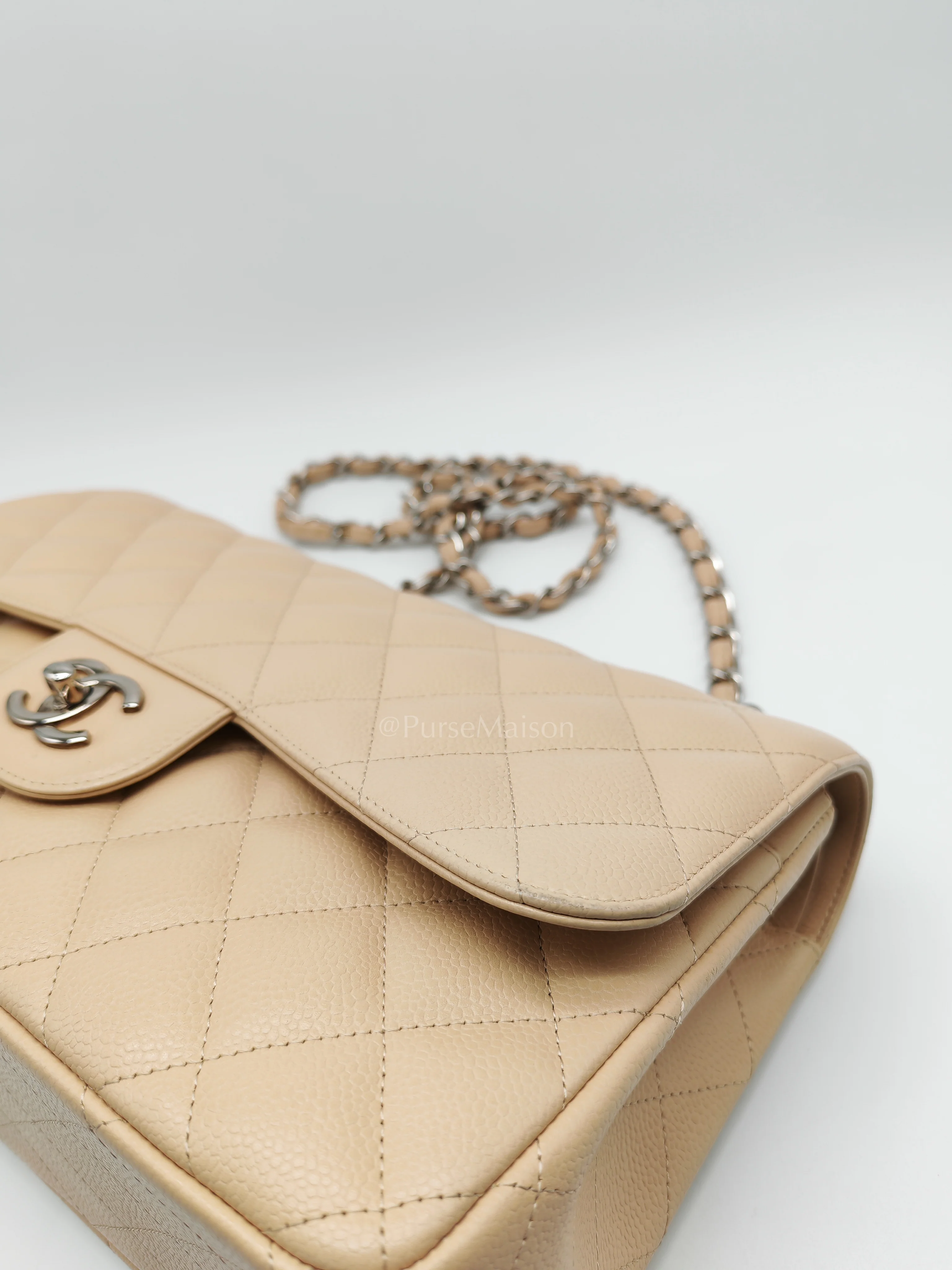 Chanel Classic Double Flap Jumbo in Beige Quilted Caviar Leather & Silver Hardware Series 14 - Image 15