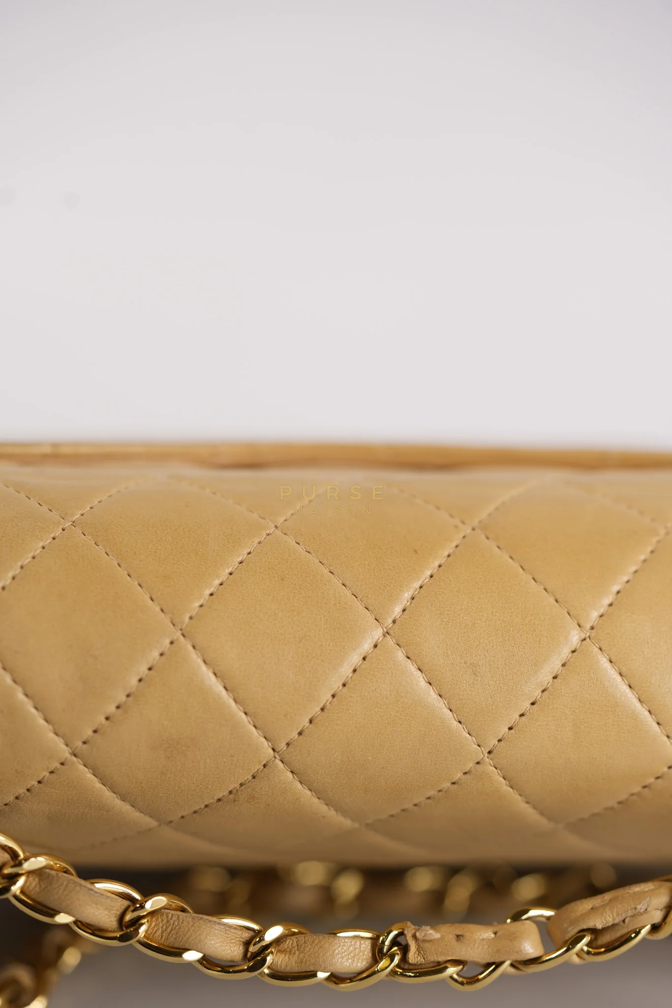 Chanel Classic Double Flap in Medium Vintage Lambskin Leather 24k Gold Hardware Series 7 - Image 44
