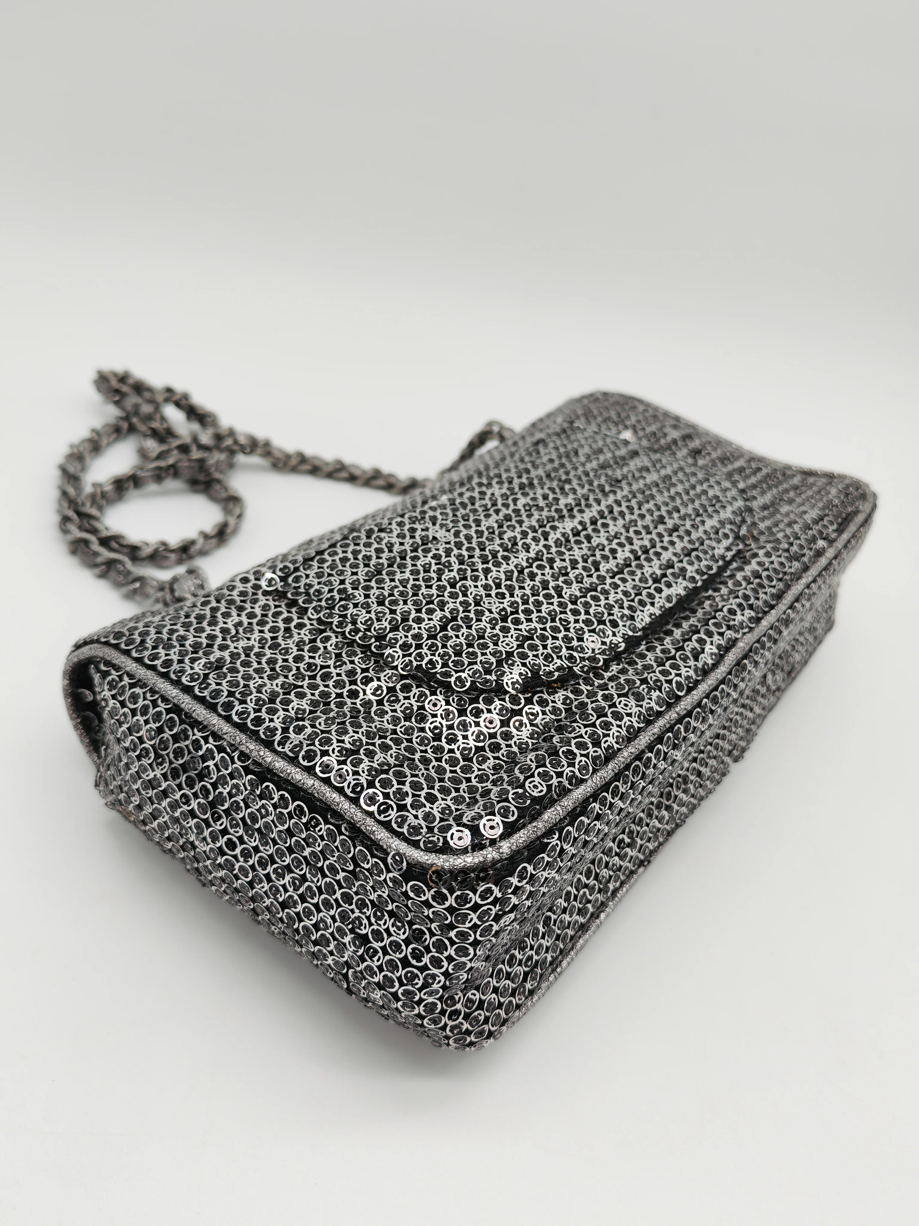 Chanel Classic Single Flap Bag in Silver Sequins & Silver Hardware Series 11 - Image 10