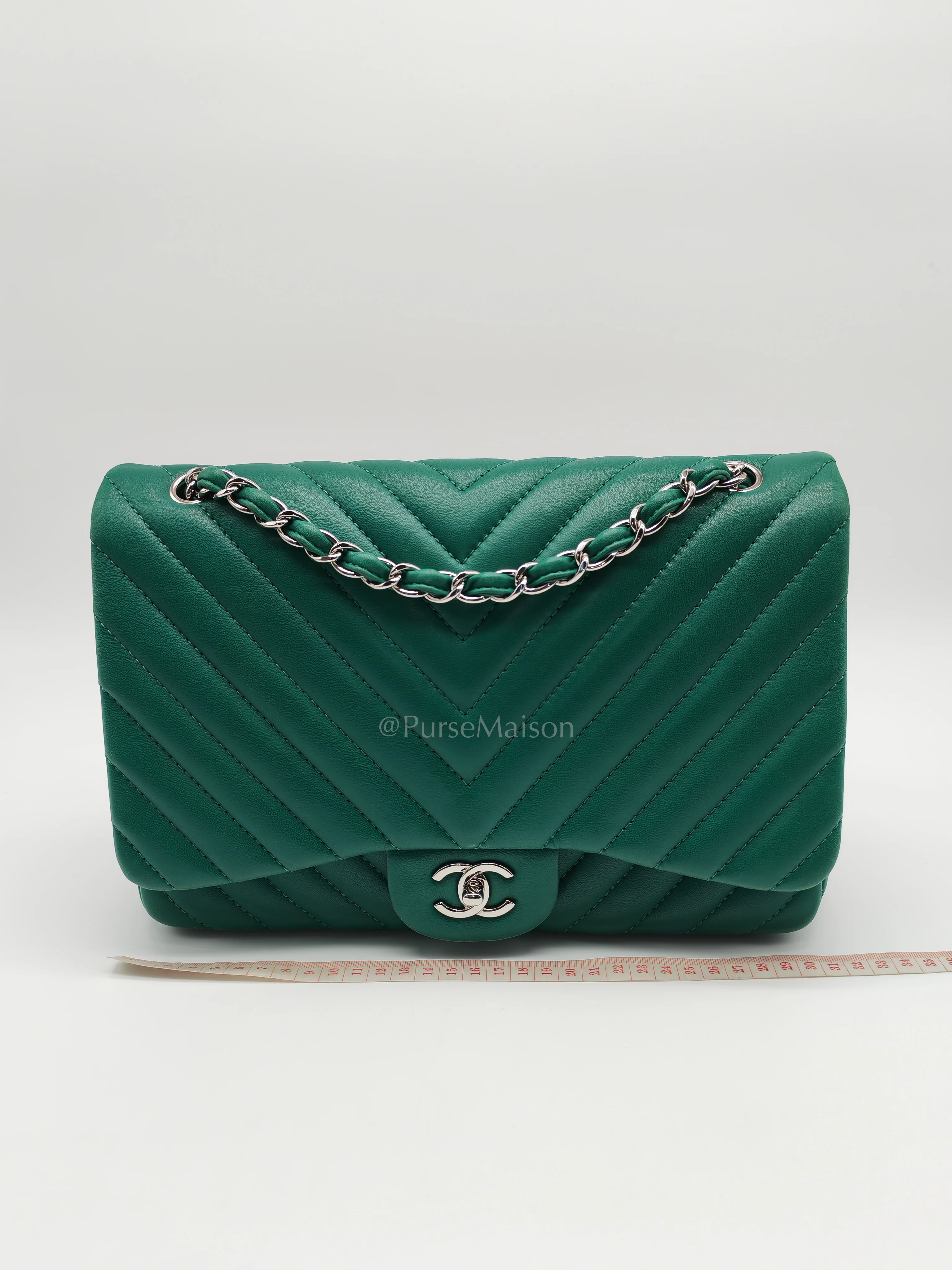 Chanel Classic Single Flap in Green Chevron Lambskin Leather & Silver Hardware (Series 13) - Image 33
