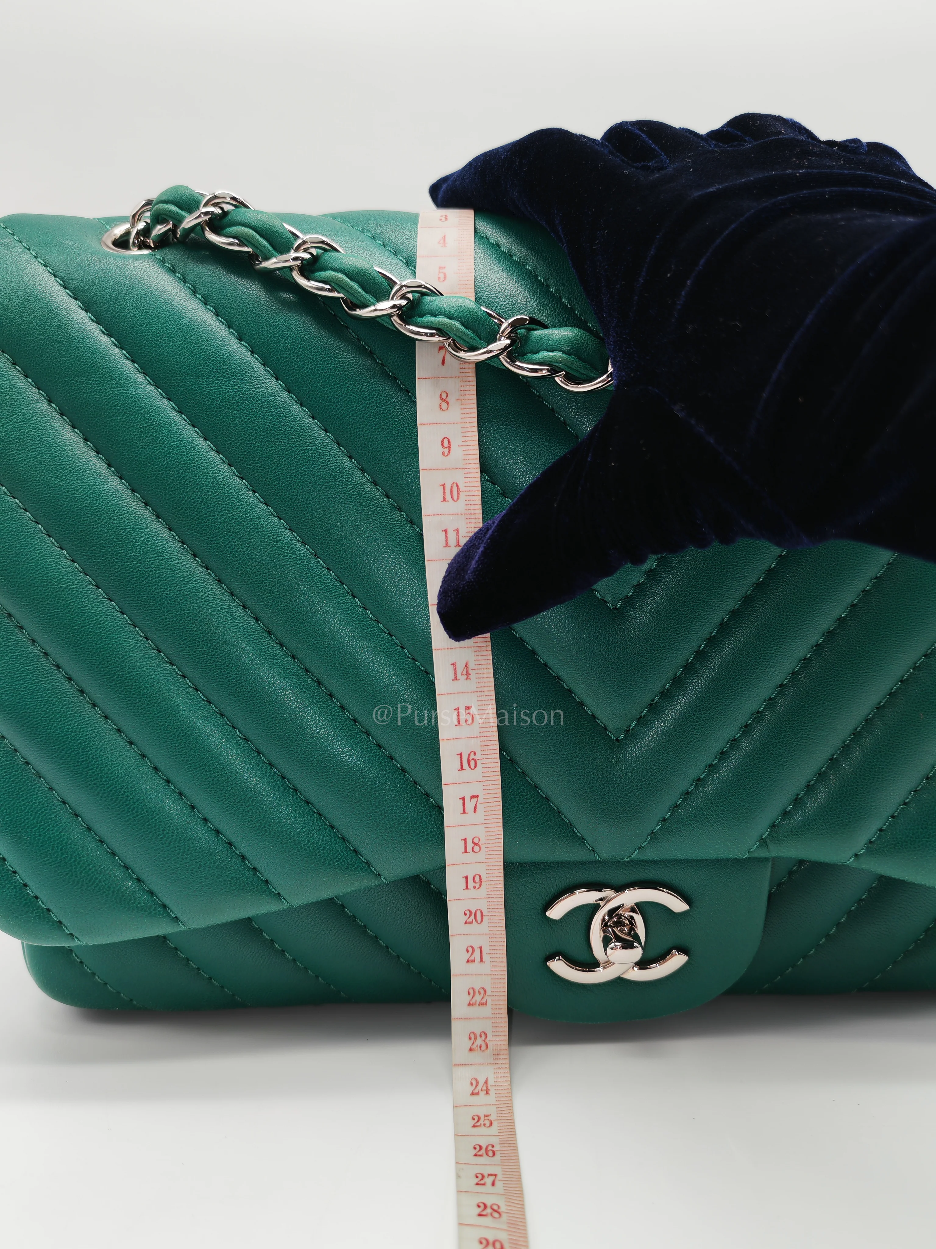 Chanel Classic Single Flap in Green Chevron Lambskin Leather & Silver Hardware (Series 13) - Image 35