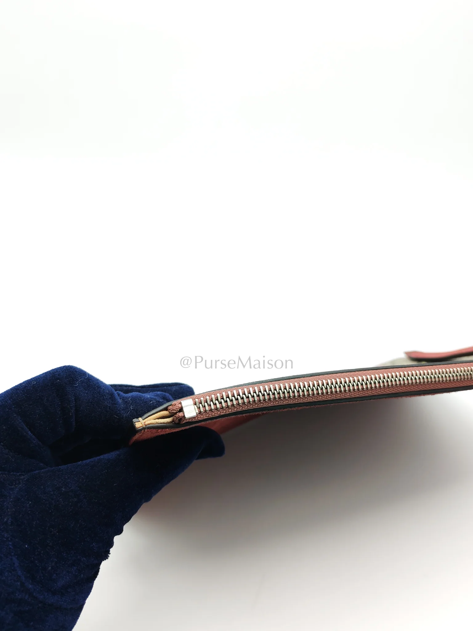 Gucci Supreme Floral Canvas Zip Clutch - Image 24