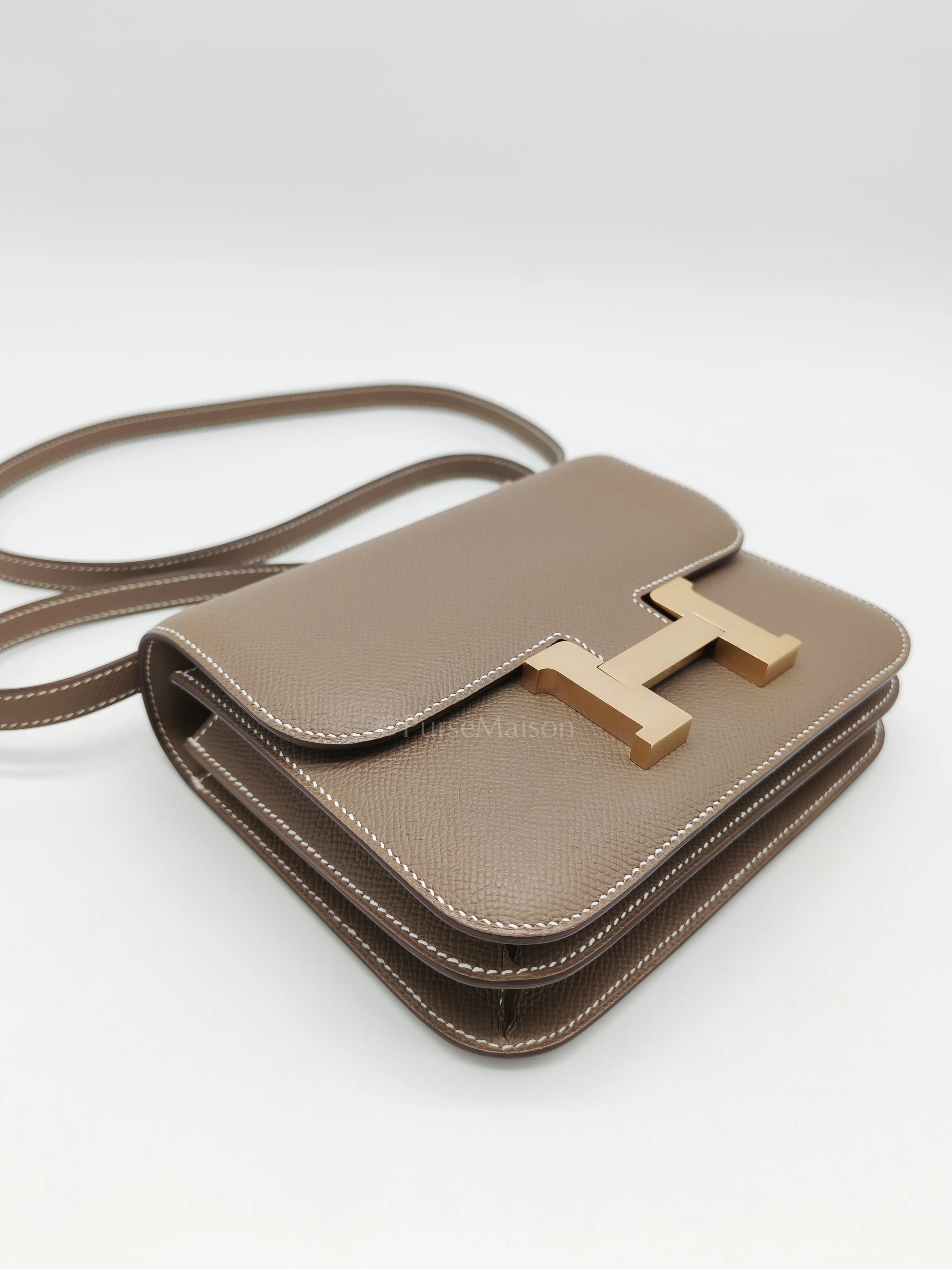 Hermes Constance 18 Etoupe in Epsom Leather and Brushed Gold Hardware Stamp K (2025) - Image 8