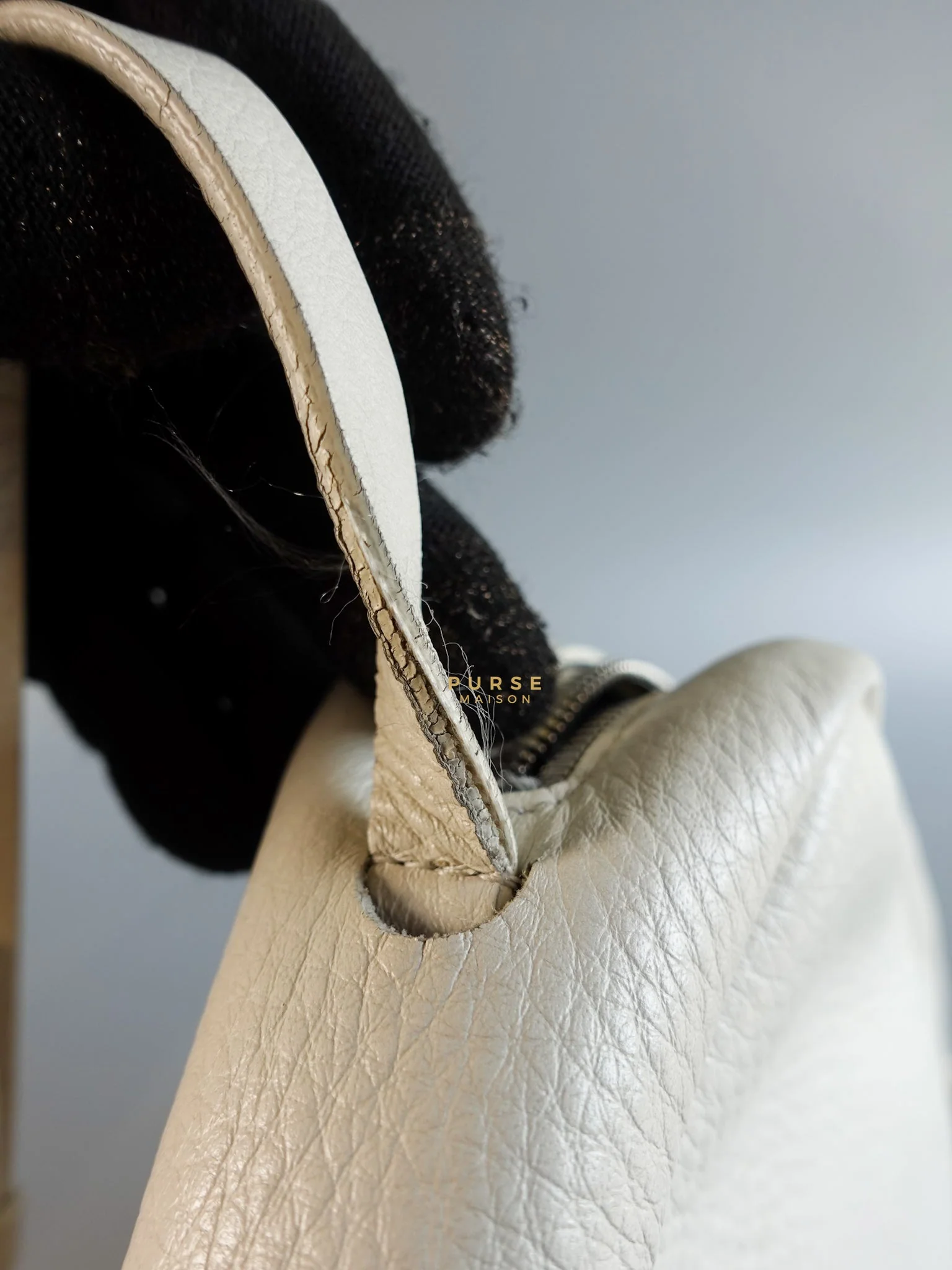Balenciaga Camera Sling Bag in White Leather - Image 20