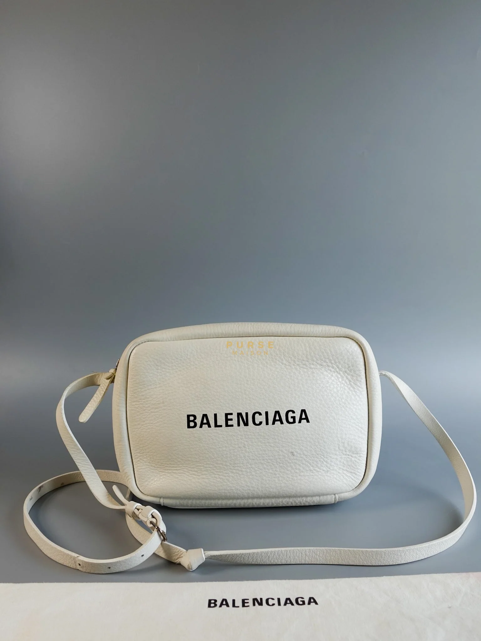 Balenciaga Camera Sling Bag in White Leather - Image 39