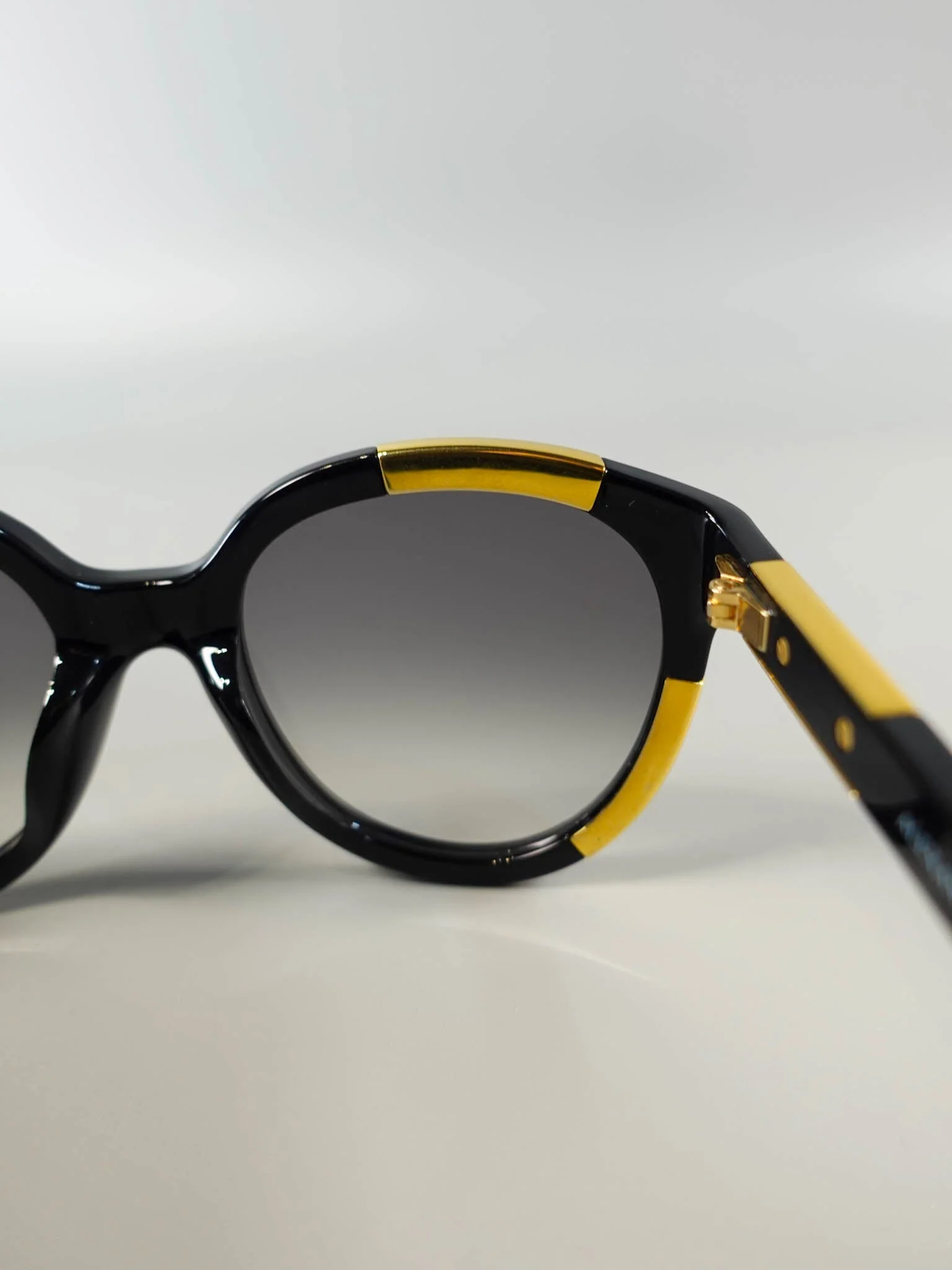 Alexander McQueen AM0007SA CAT.2 Sunglasses - Image 18