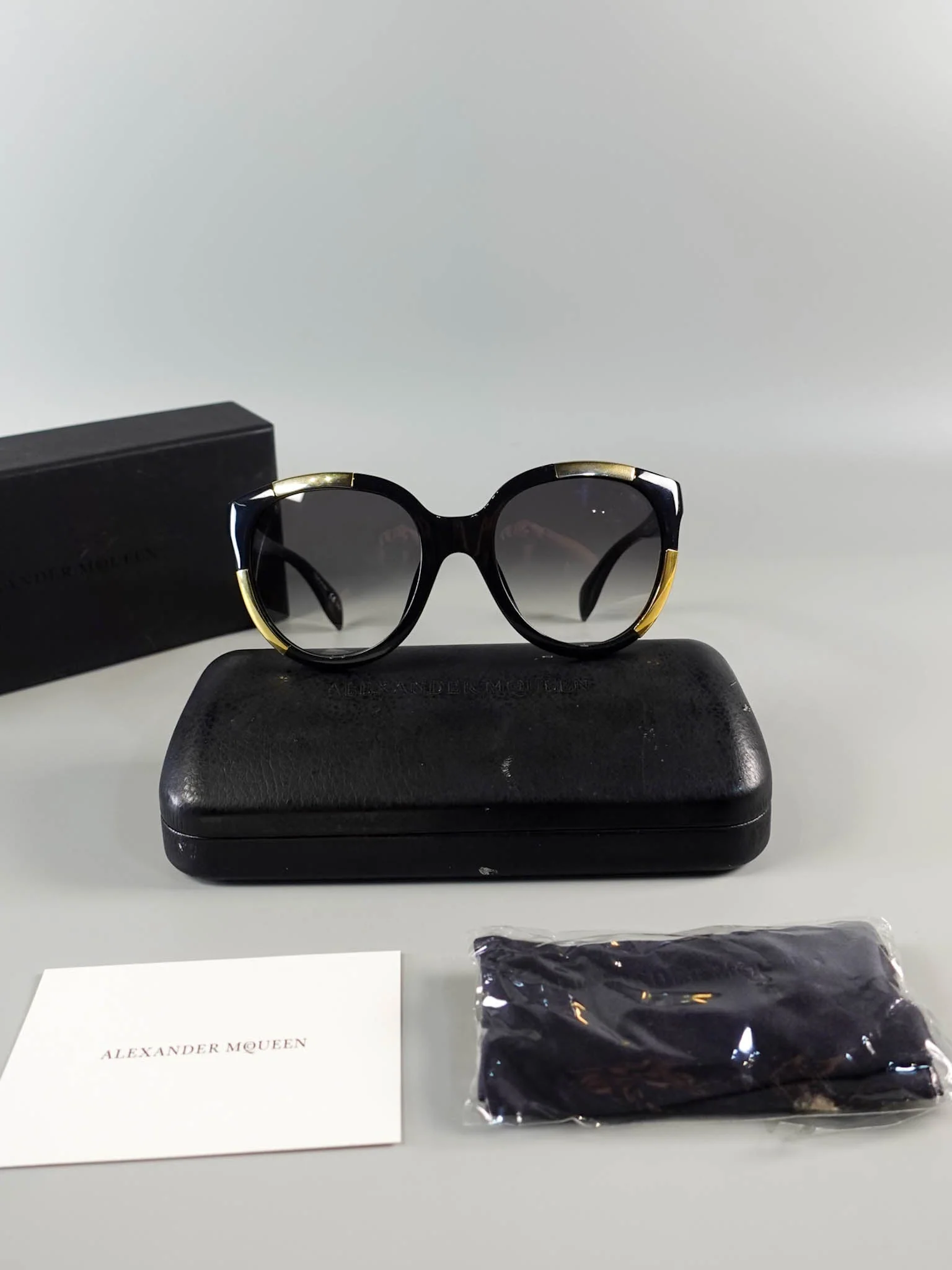 Alexander McQueen AM0007SA CAT.2 Sunglasses - Image 23
