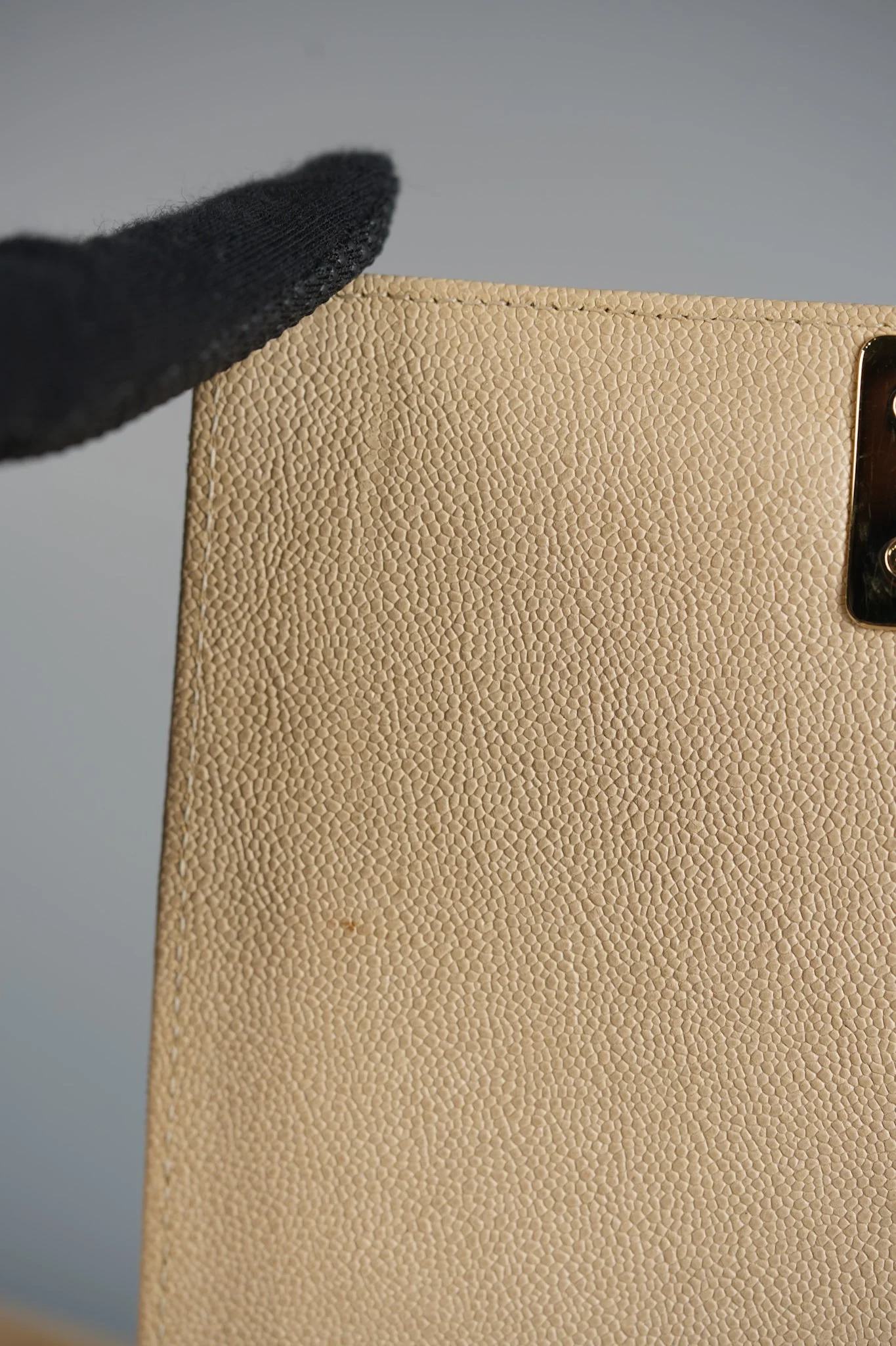 Chanel Cruise Boy North South in Light Beige Caviar Leather and Light Gold Hardware Series 29 - Image 27