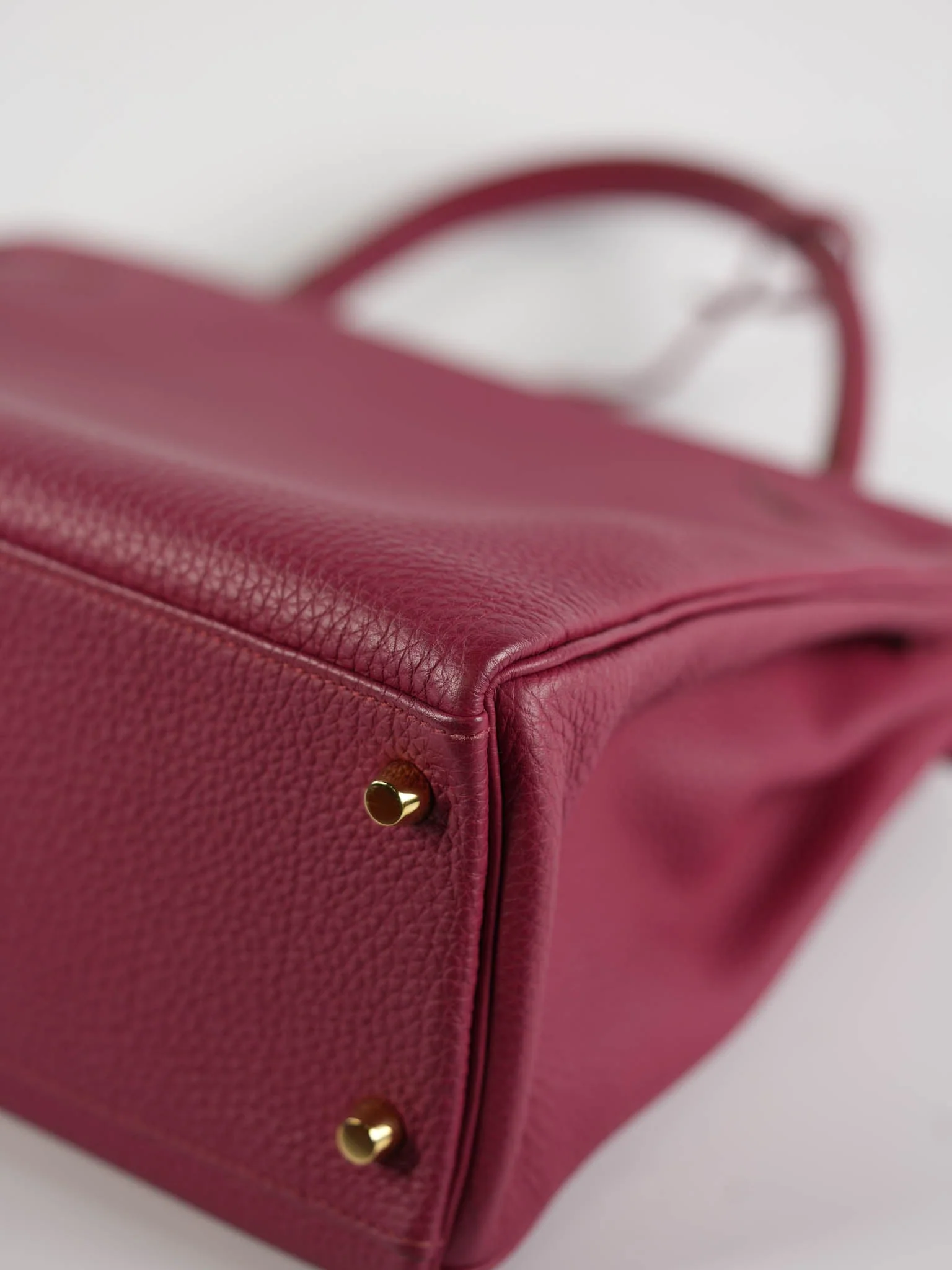 Hermes Kelly 32 Rubis Veau Togo Leather Gold Hardware Stamp T (2015) - Image 11
