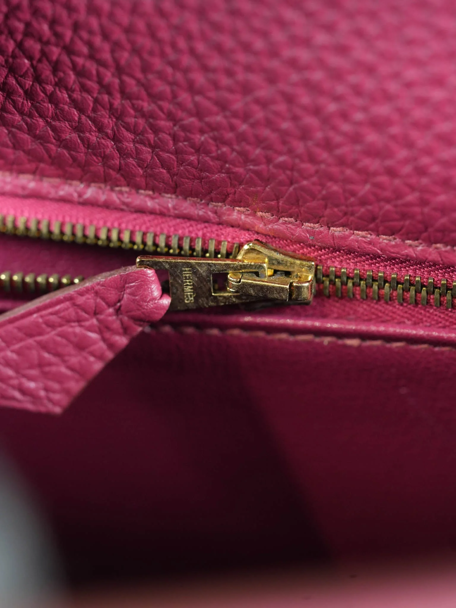 Hermes Kelly 32 Rubis Veau Togo Leather Gold Hardware Stamp T (2015) - Image 18