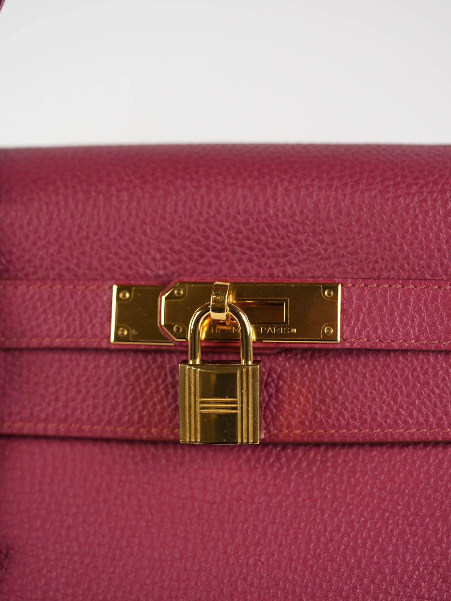 Hermes Kelly 32 Rubis Veau Togo Leather Gold Hardware Stamp T (2015) - Image 21