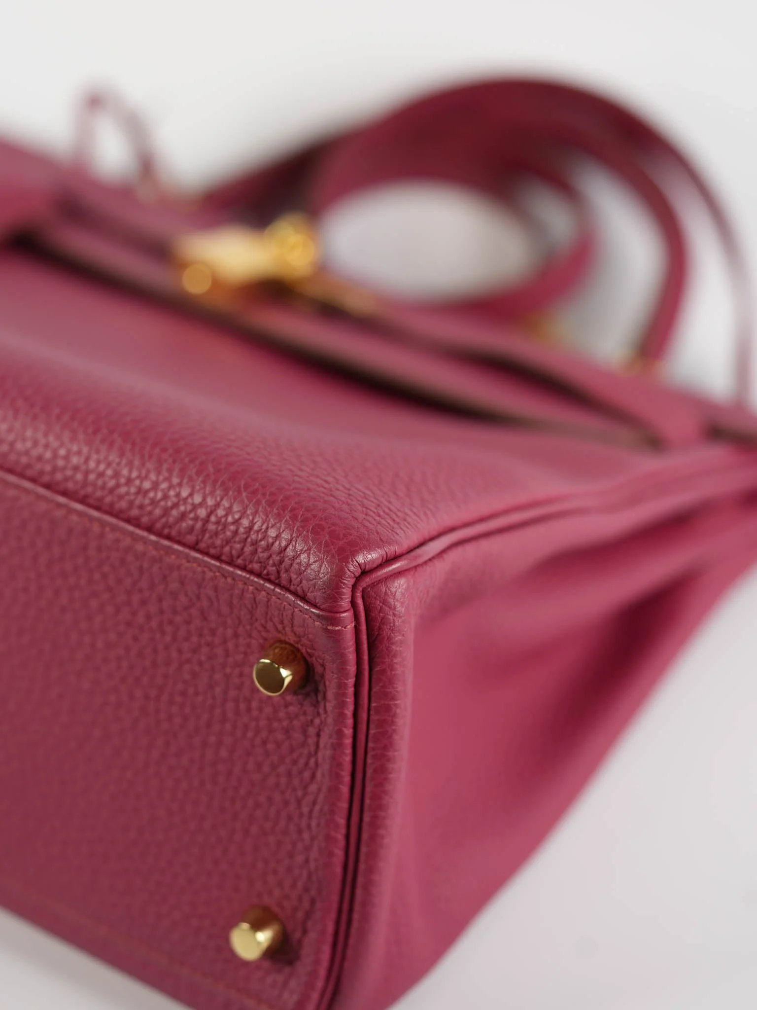 Hermes Kelly 32 Rubis Veau Togo Leather Gold Hardware Stamp T (2015) - Image 9