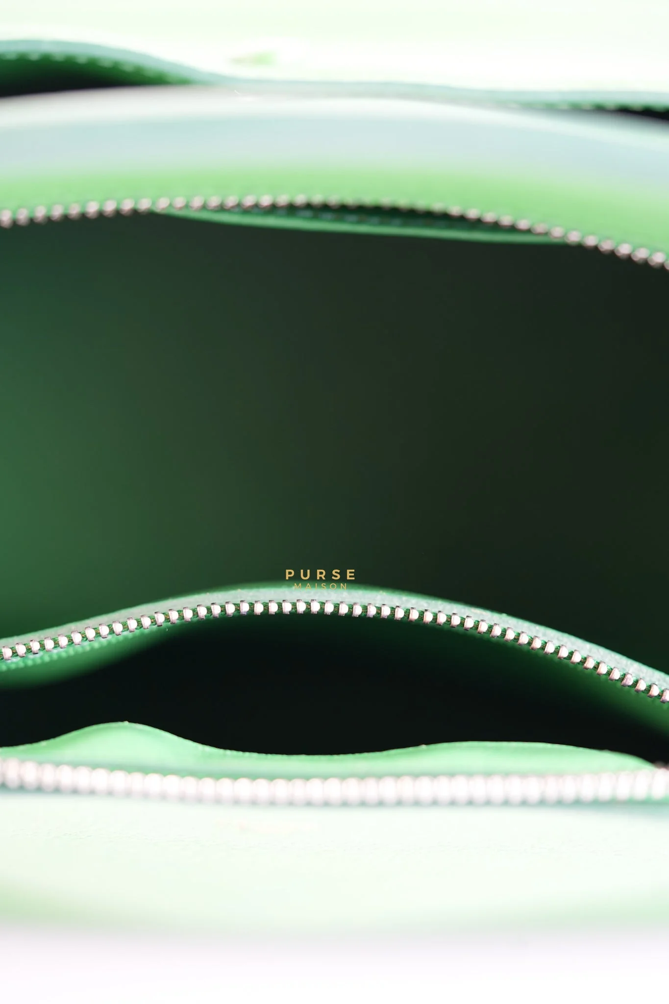 Celine Edge Medium Hand Bag in Green Leather - Image 29