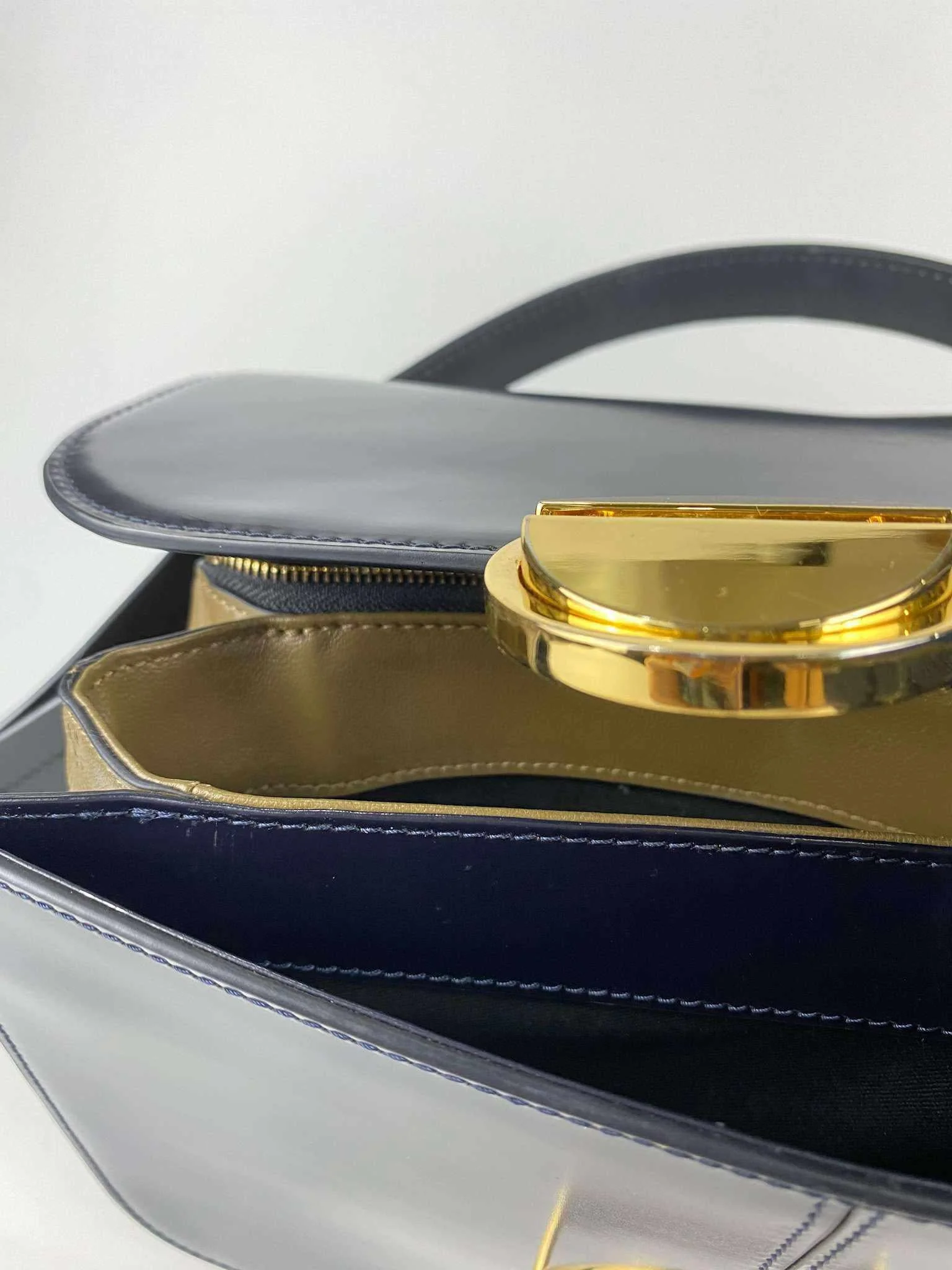 Marni Marni Glossy Calfskin Tuk navy blue - Image 24