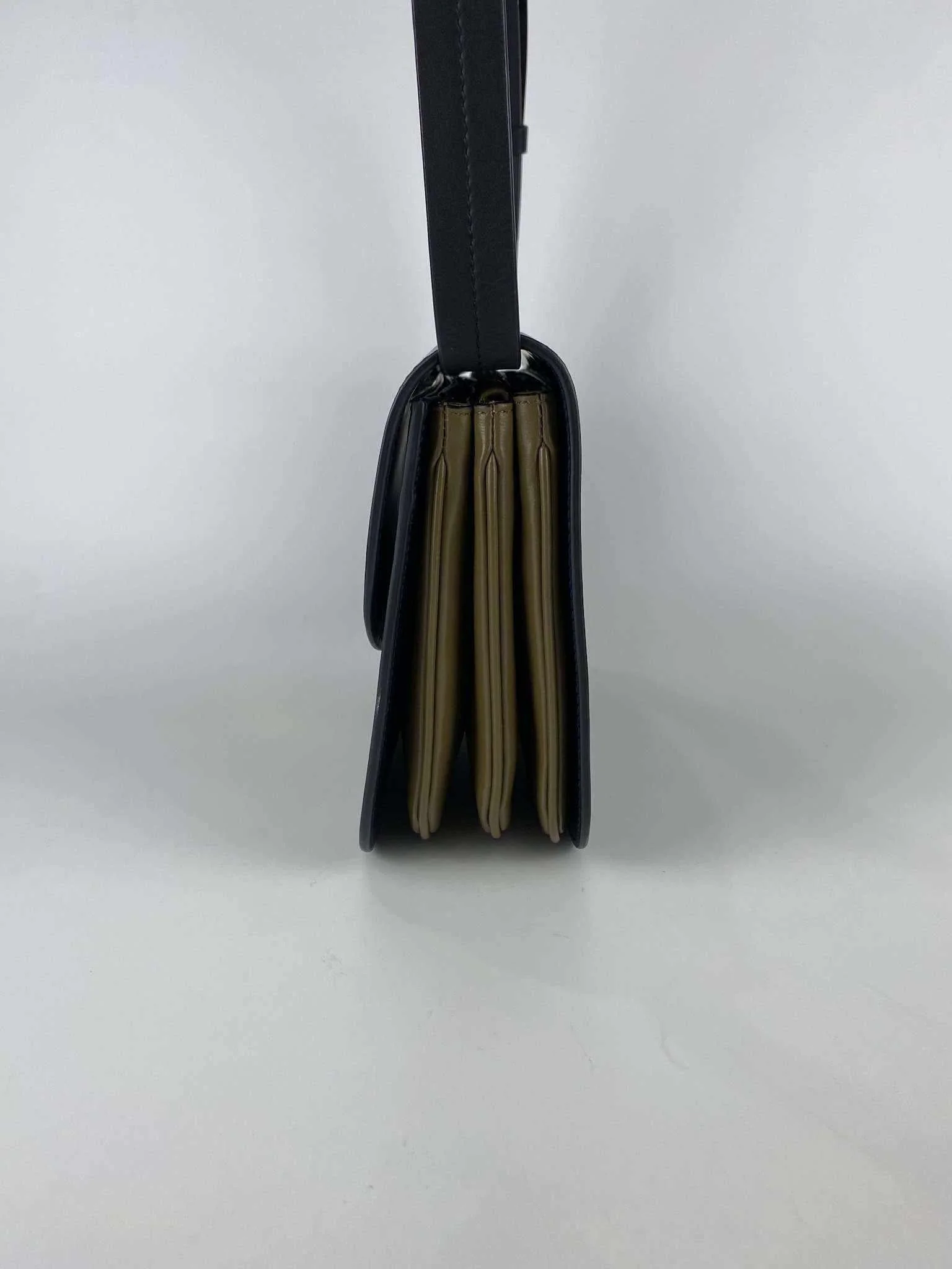 Marni Marni Glossy Calfskin Tuk navy blue - Image 3