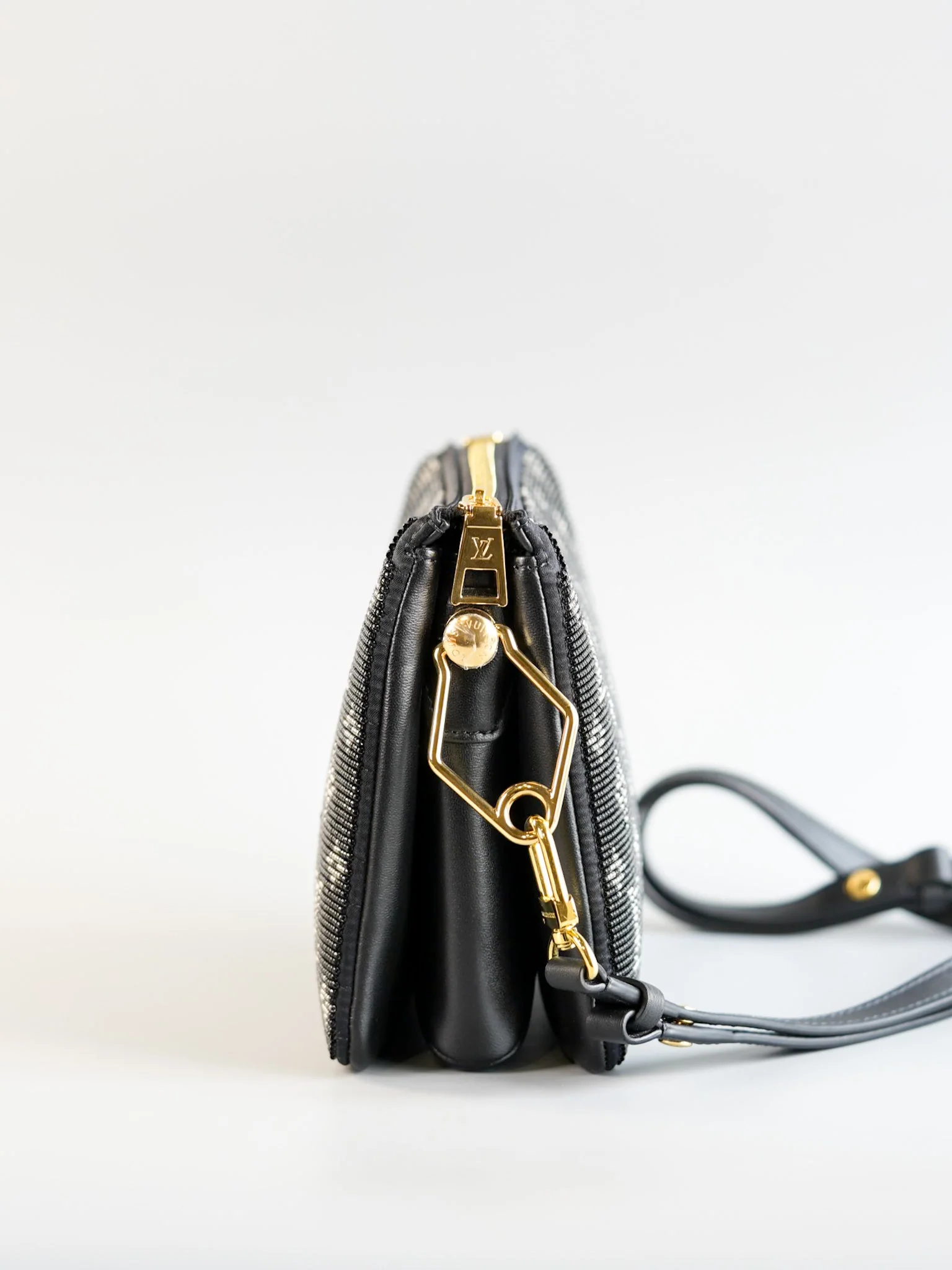 Louis Vuitton Coussin BB in Monogram Beads Noir (Microchip) - Image 6